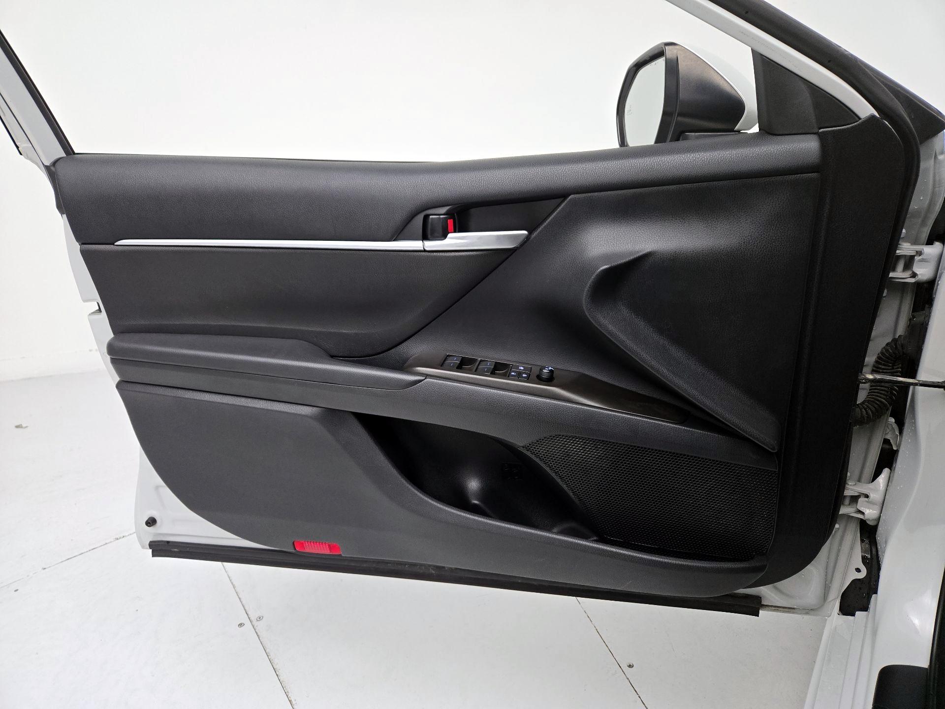 Thumbnail: 2023 Toyota Camry - 12