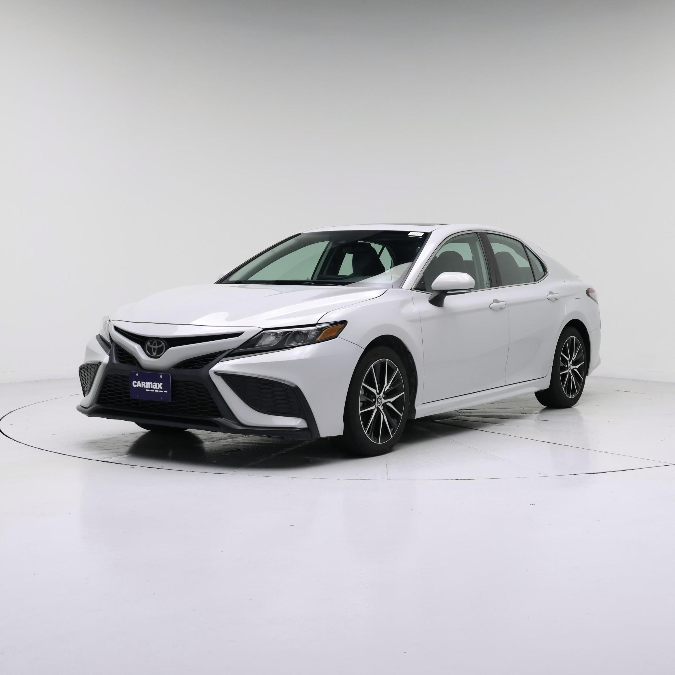 Thumbnail: 2023 Toyota Camry - 4