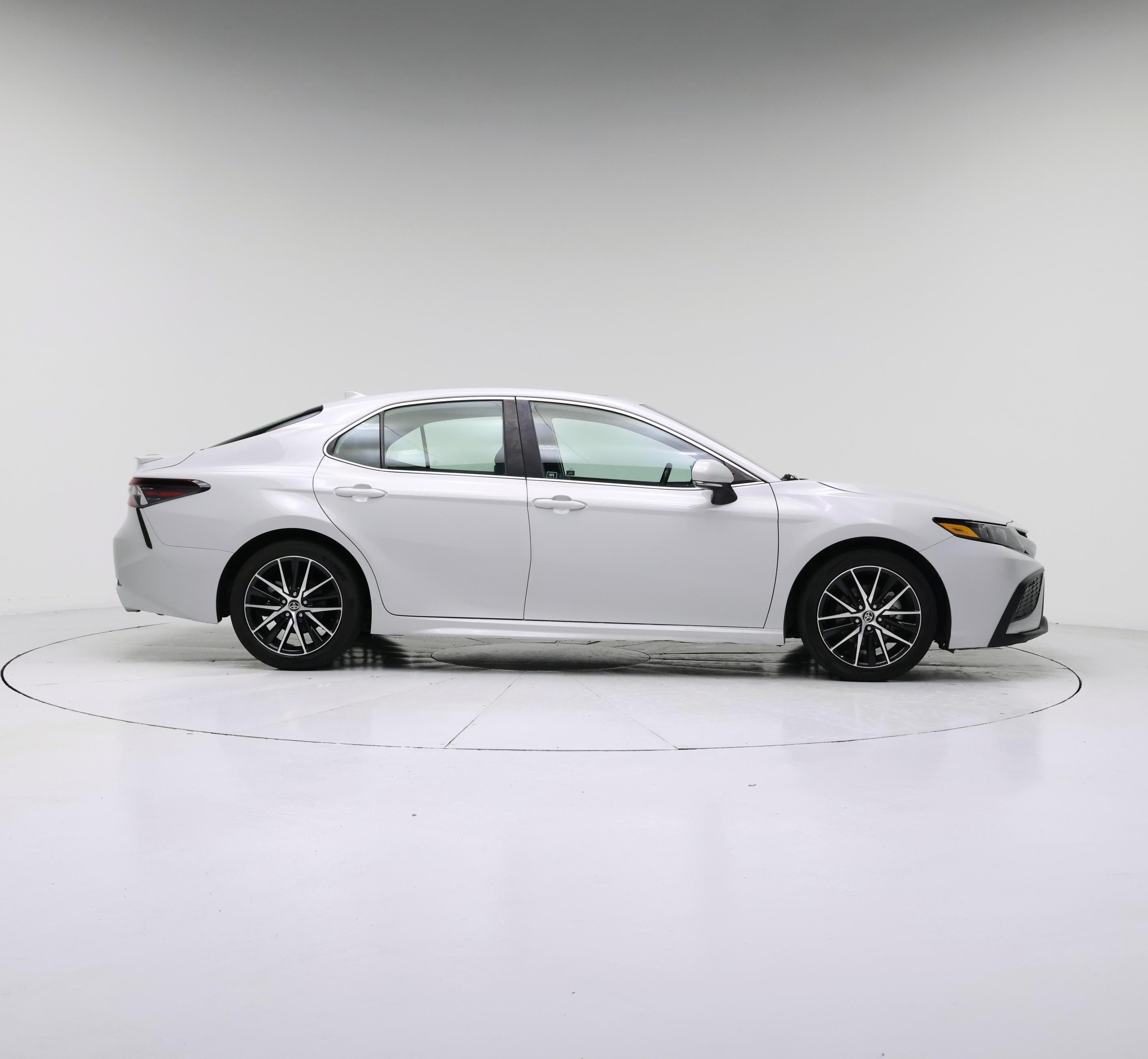 Thumbnail: 2023 Toyota Camry - 7