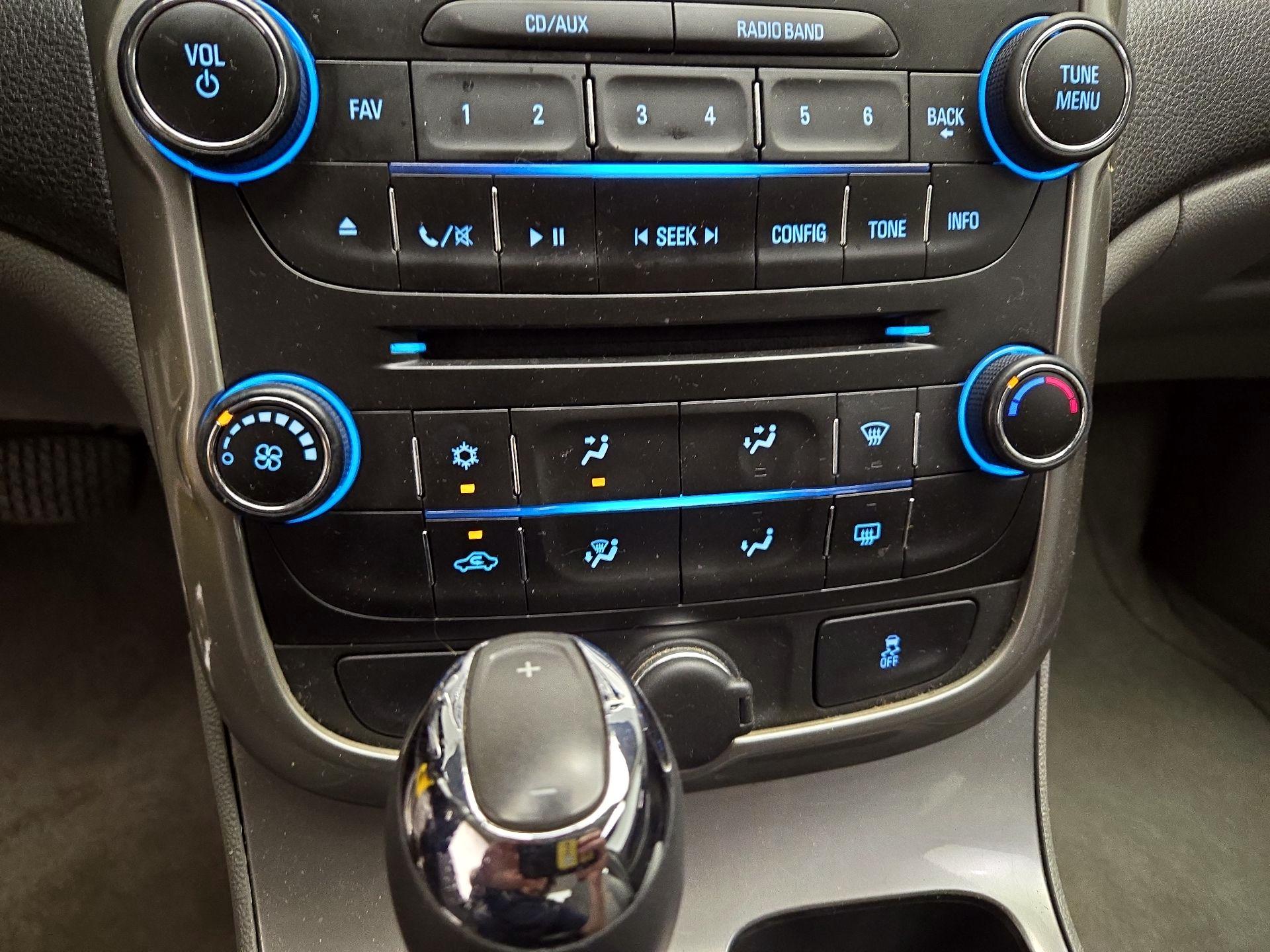 Thumbnail: 2016 Chevrolet Malibu - 15