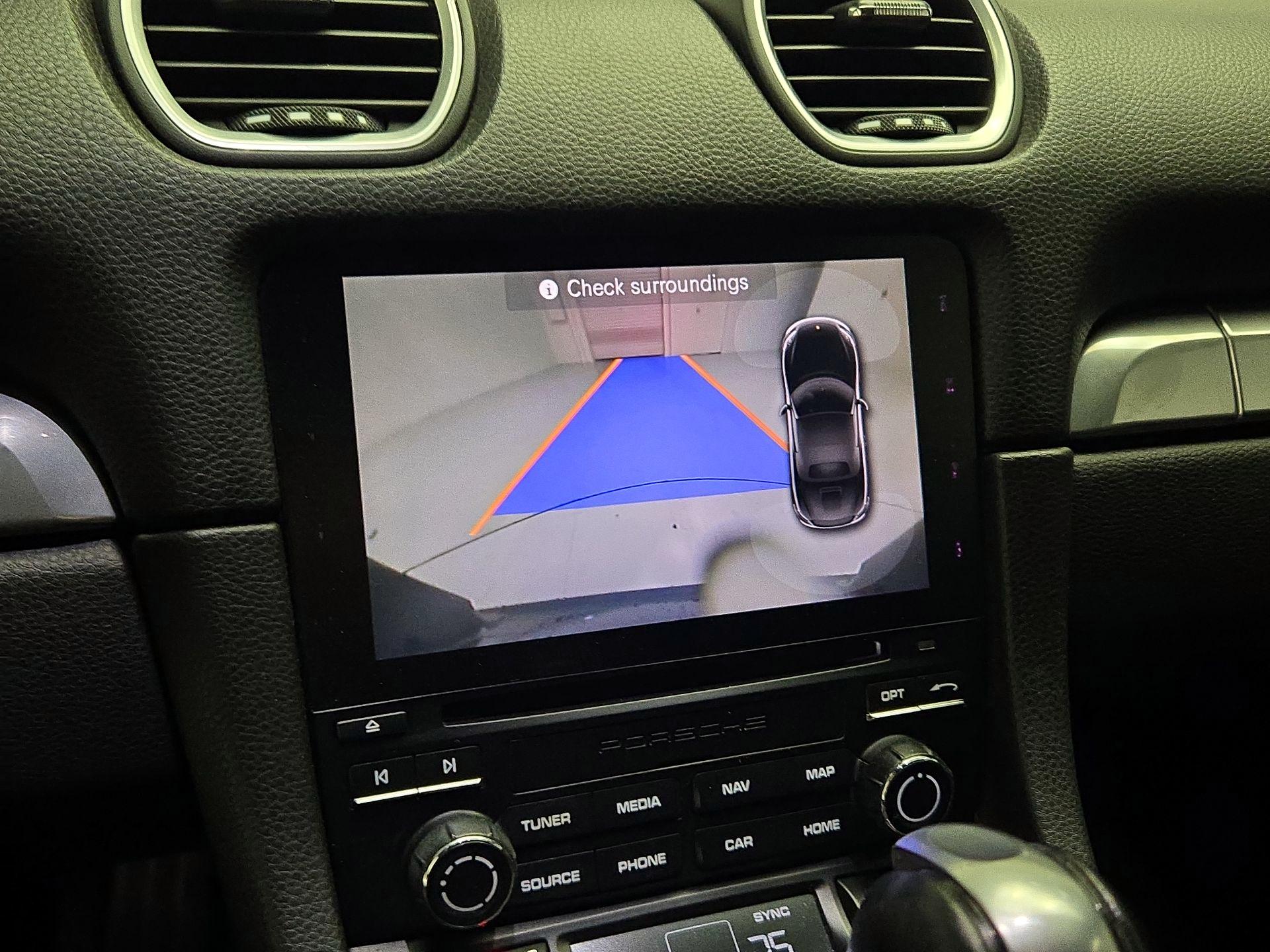 Thumbnail: 2017 Porsche 718 Boxster - 14