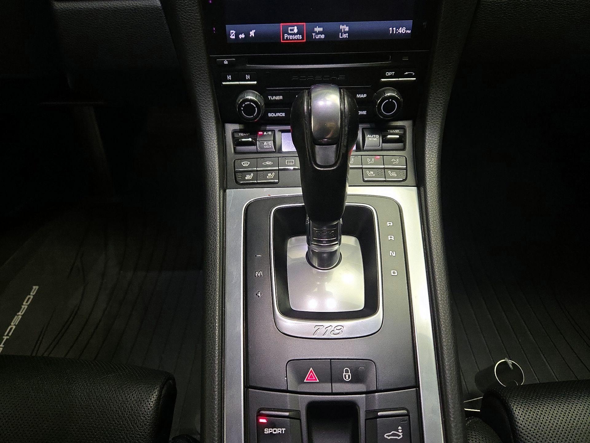 Thumbnail: 2017 Porsche 718 Boxster - 17