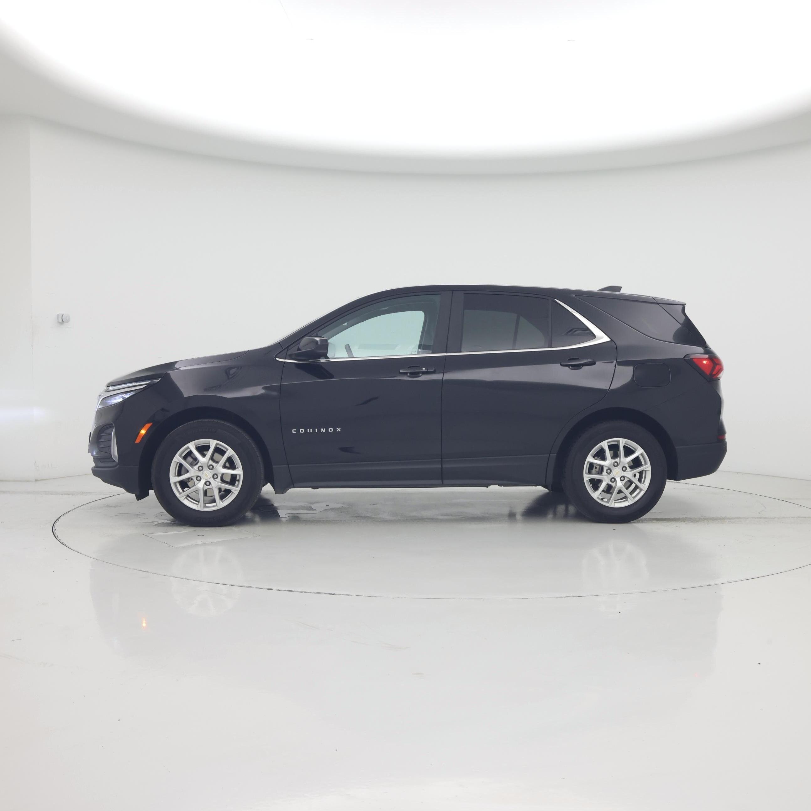 Thumbnail: 2024 Chevrolet Equinox - 3