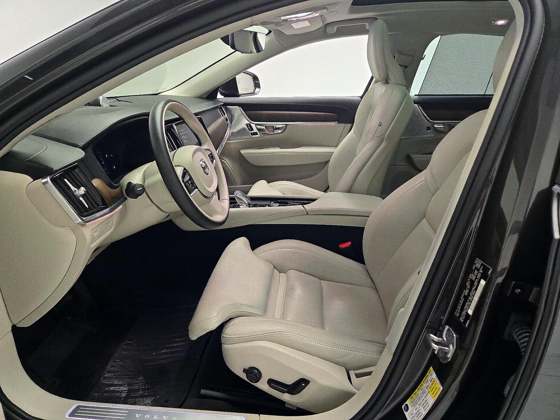 Thumbnail: 2022 Volvo S90 - 11