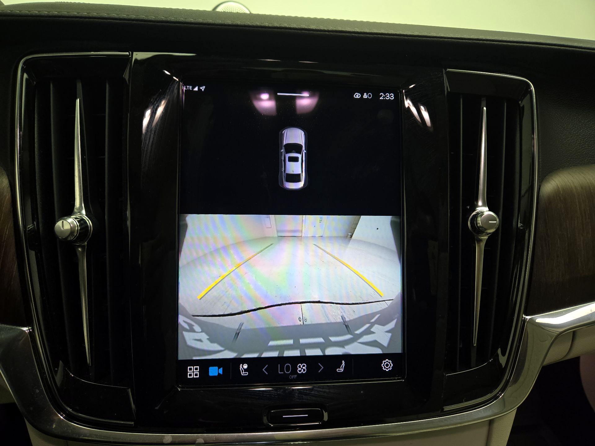 Thumbnail: 2022 Volvo S90 - 15