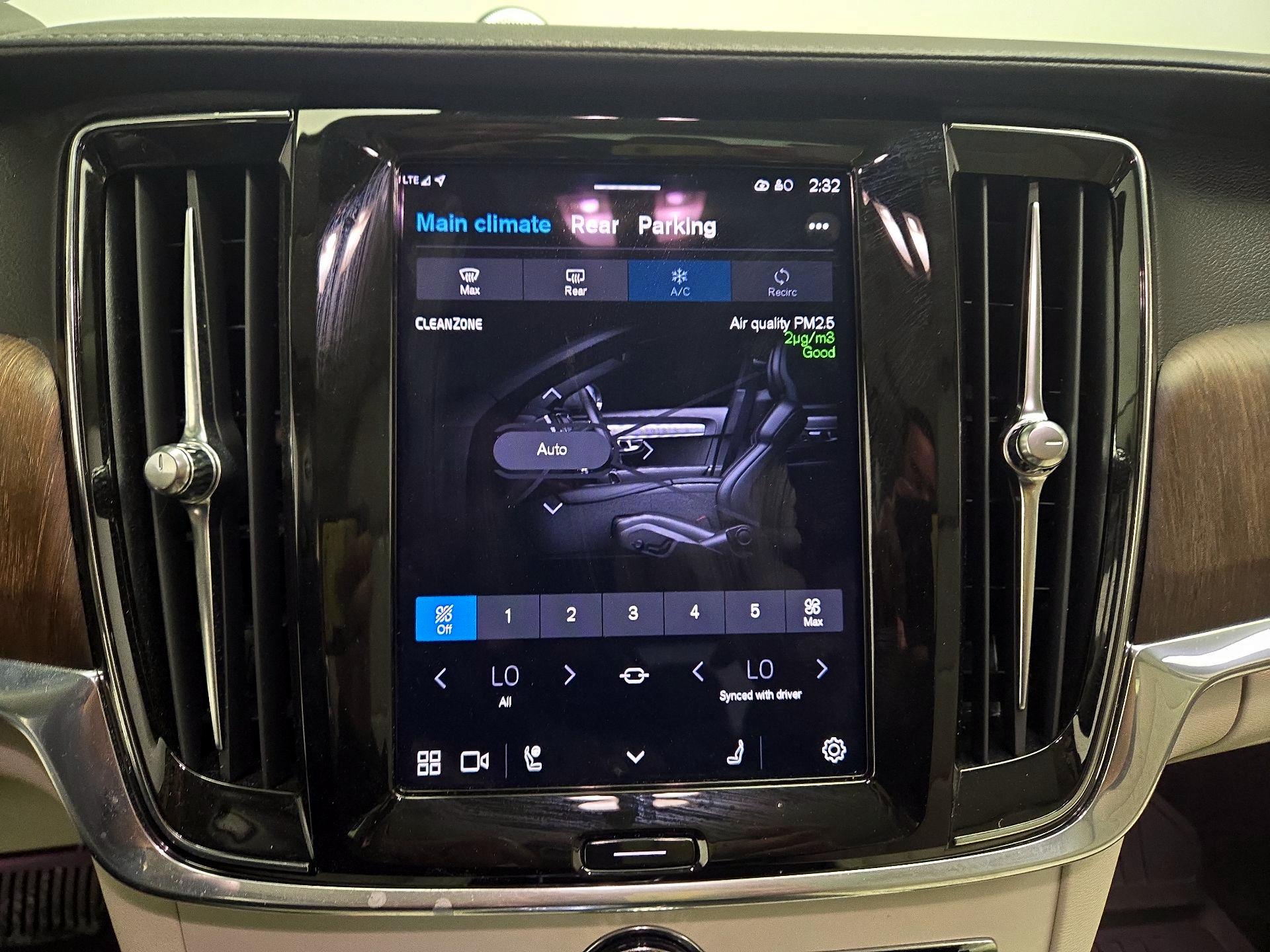 Thumbnail: 2022 Volvo S90 - 17