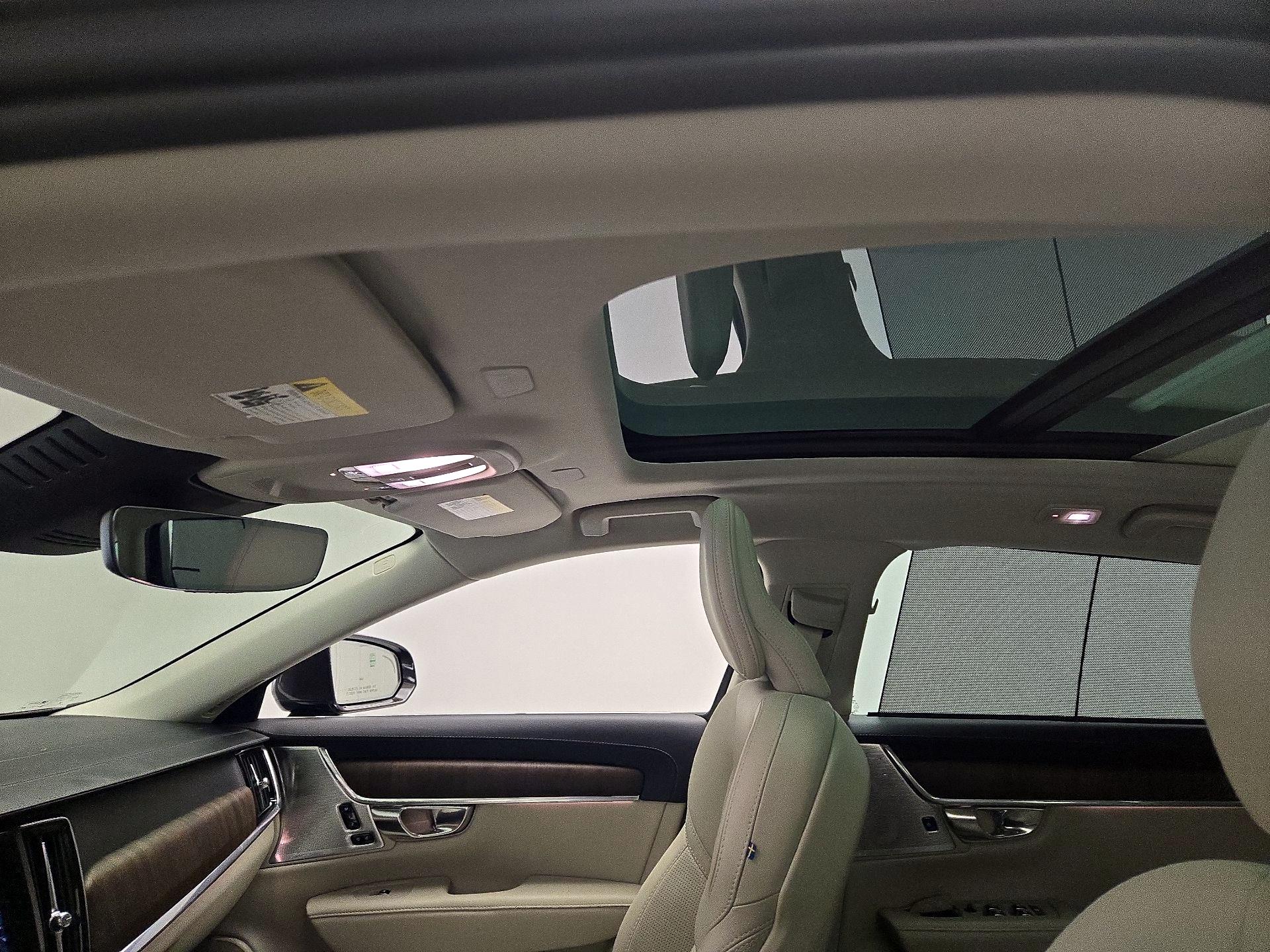 Thumbnail: 2022 Volvo S90 - 20