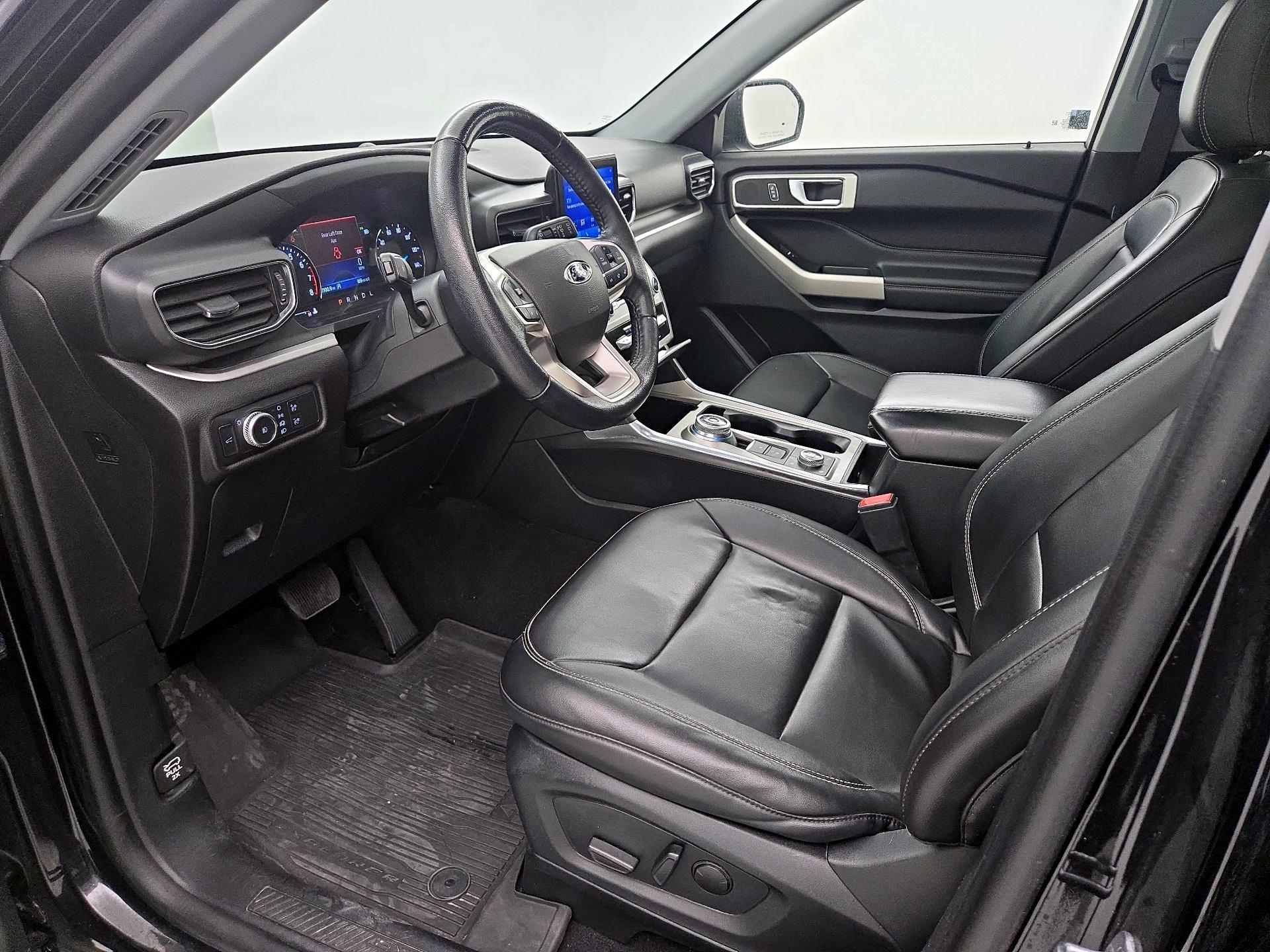 Thumbnail: 2022 Ford Explorer - 11
