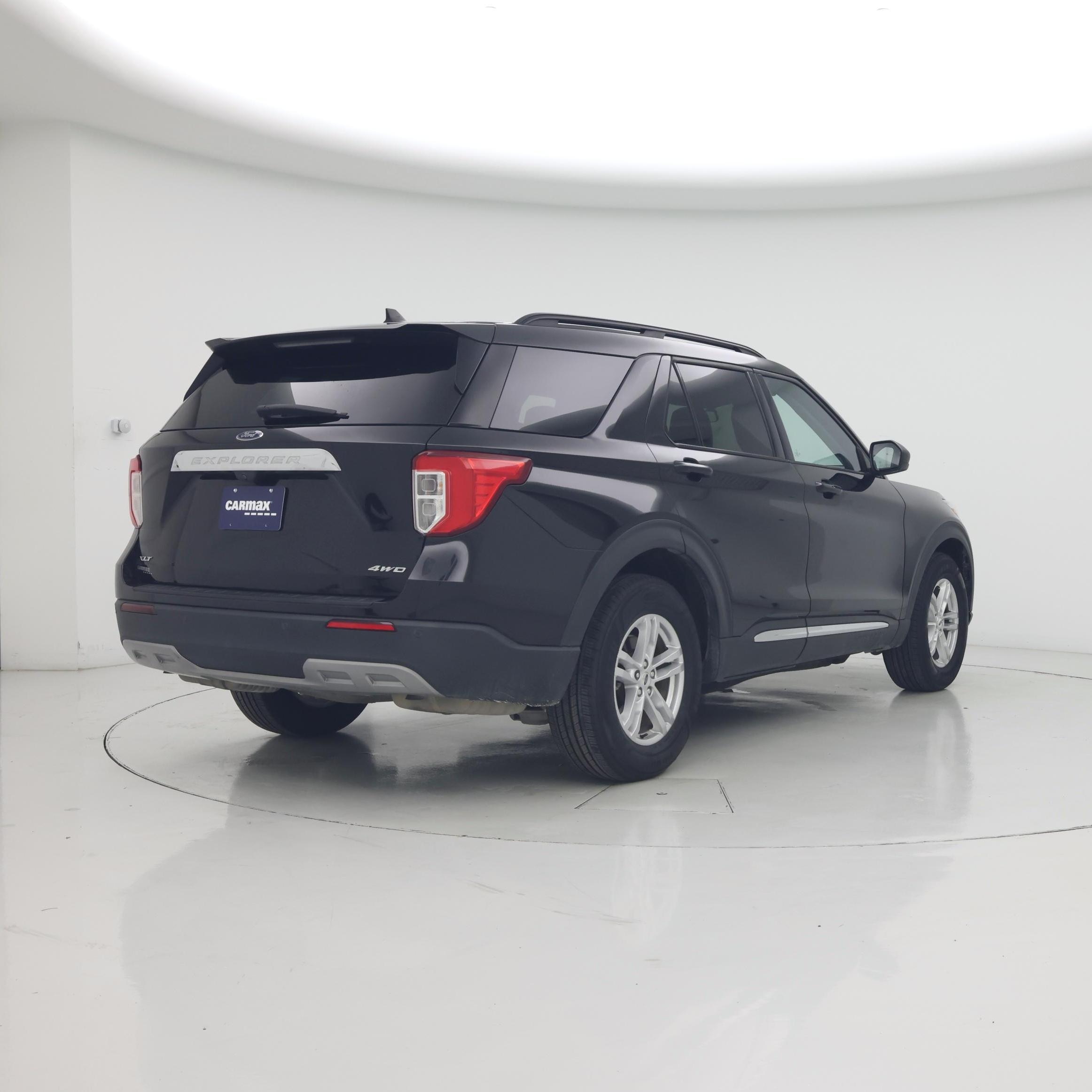 Thumbnail: 2022 Ford Explorer - 8