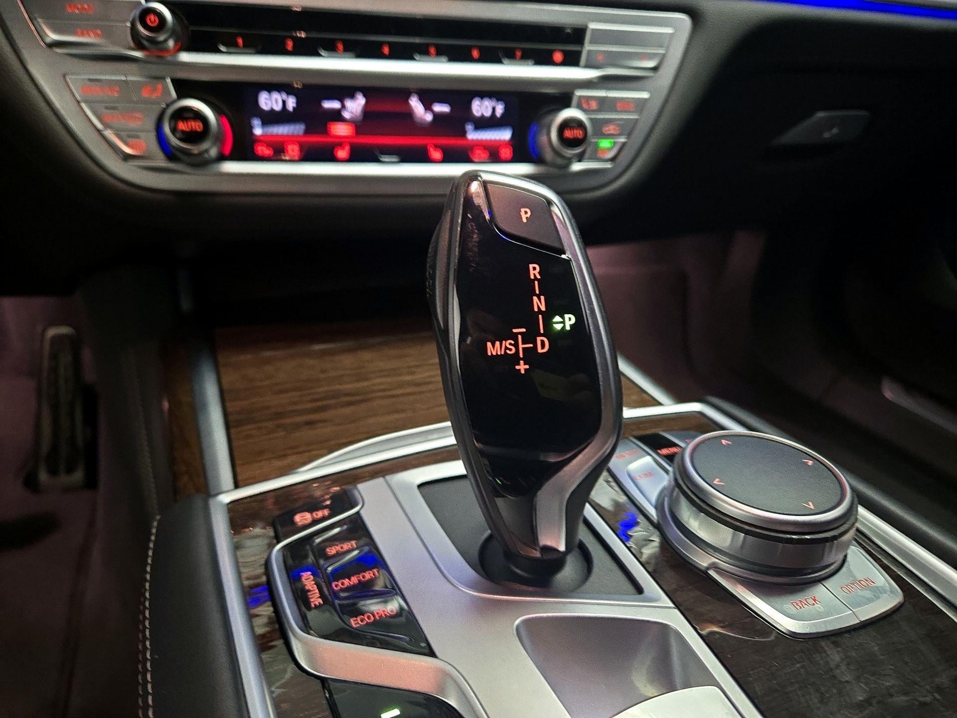 Thumbnail: 2022 BMW 7 Series - 17