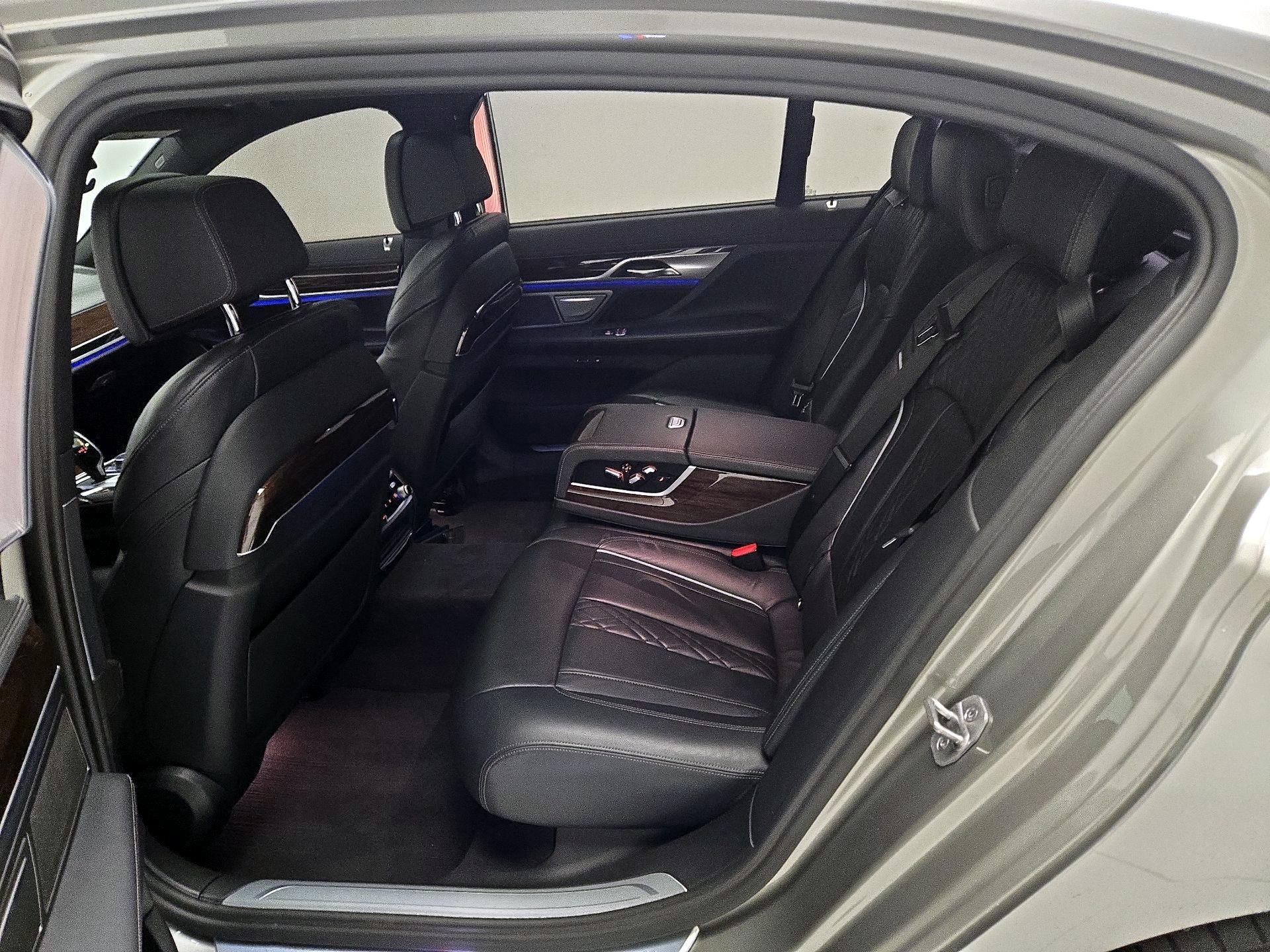 Thumbnail: 2022 BMW 7 Series - 20