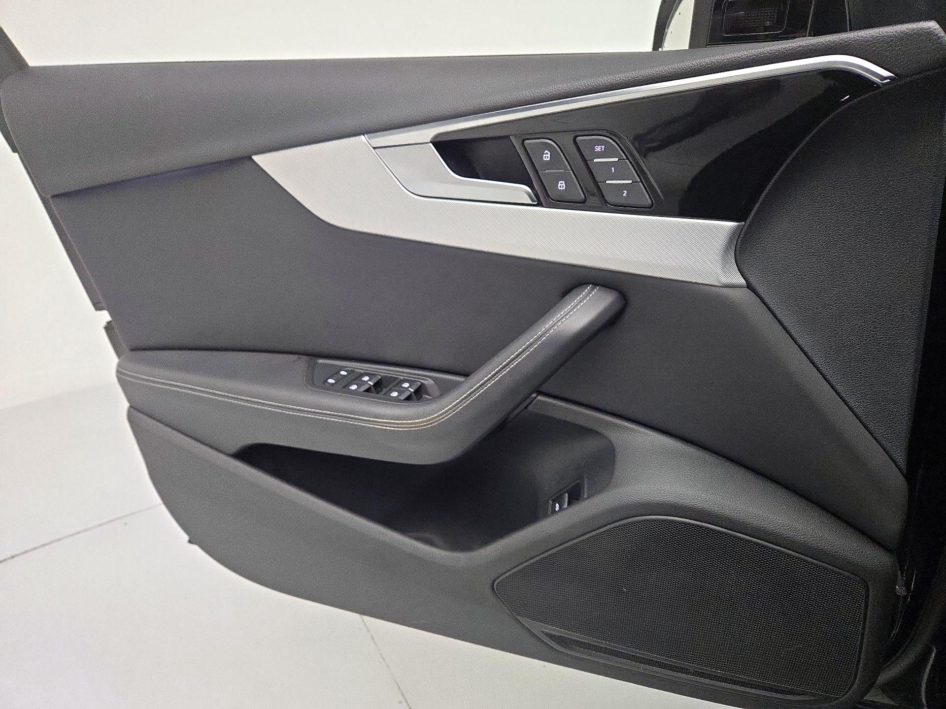 Thumbnail: 2020 Audi A4 - 12
