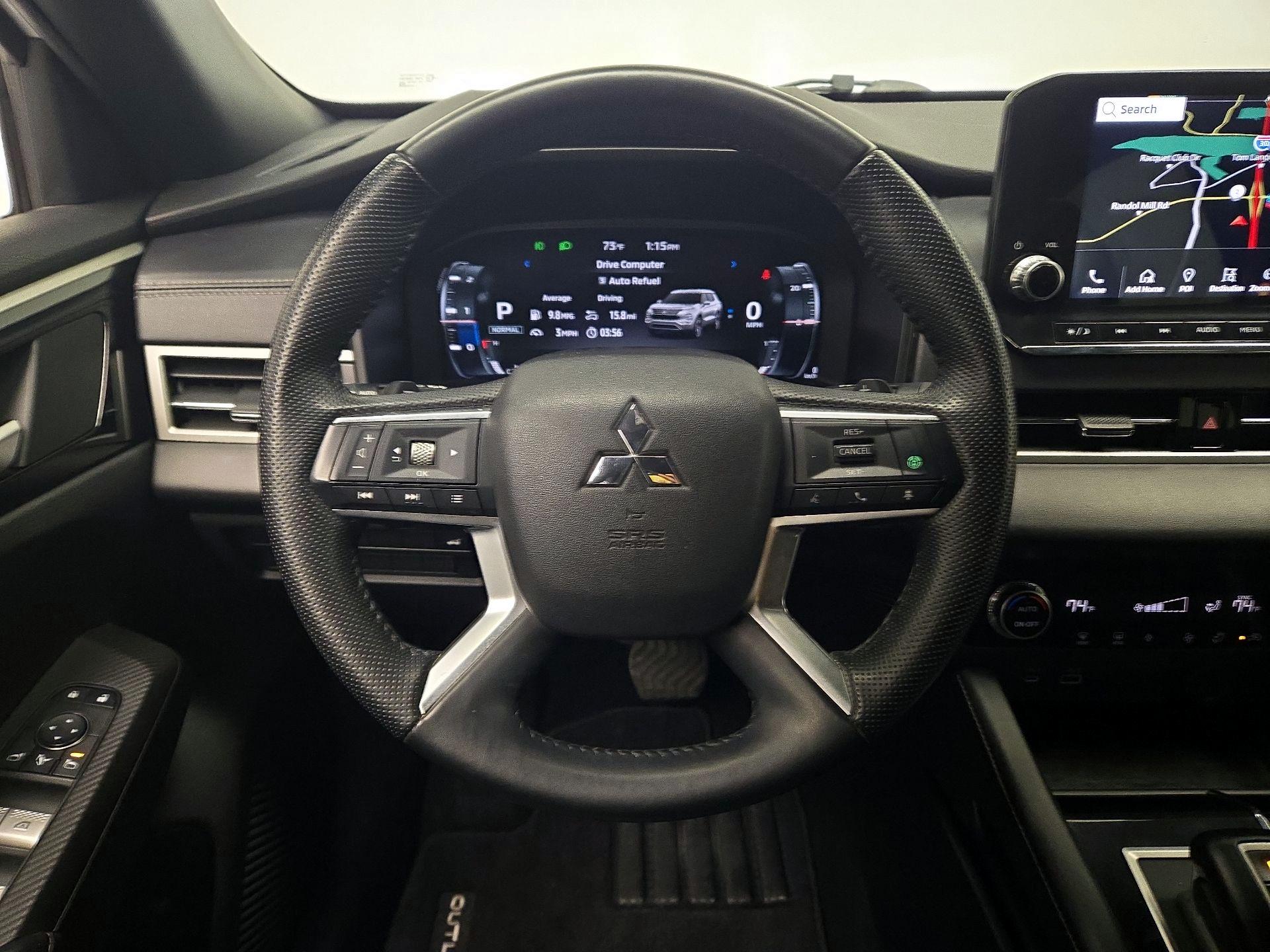 Thumbnail: 2023 Mitsubishi Outlander - 10