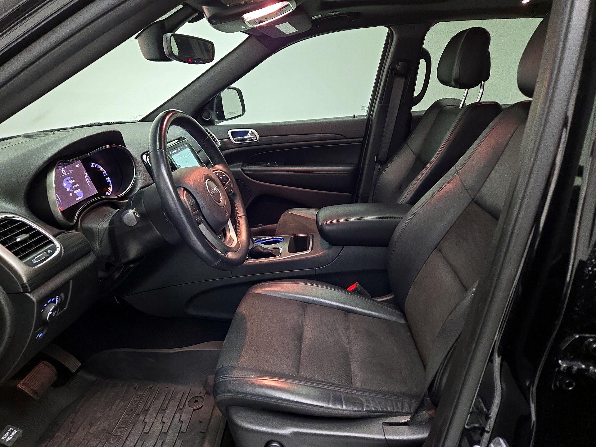 Thumbnail: 2020 Jeep Grand Cherokee - 11