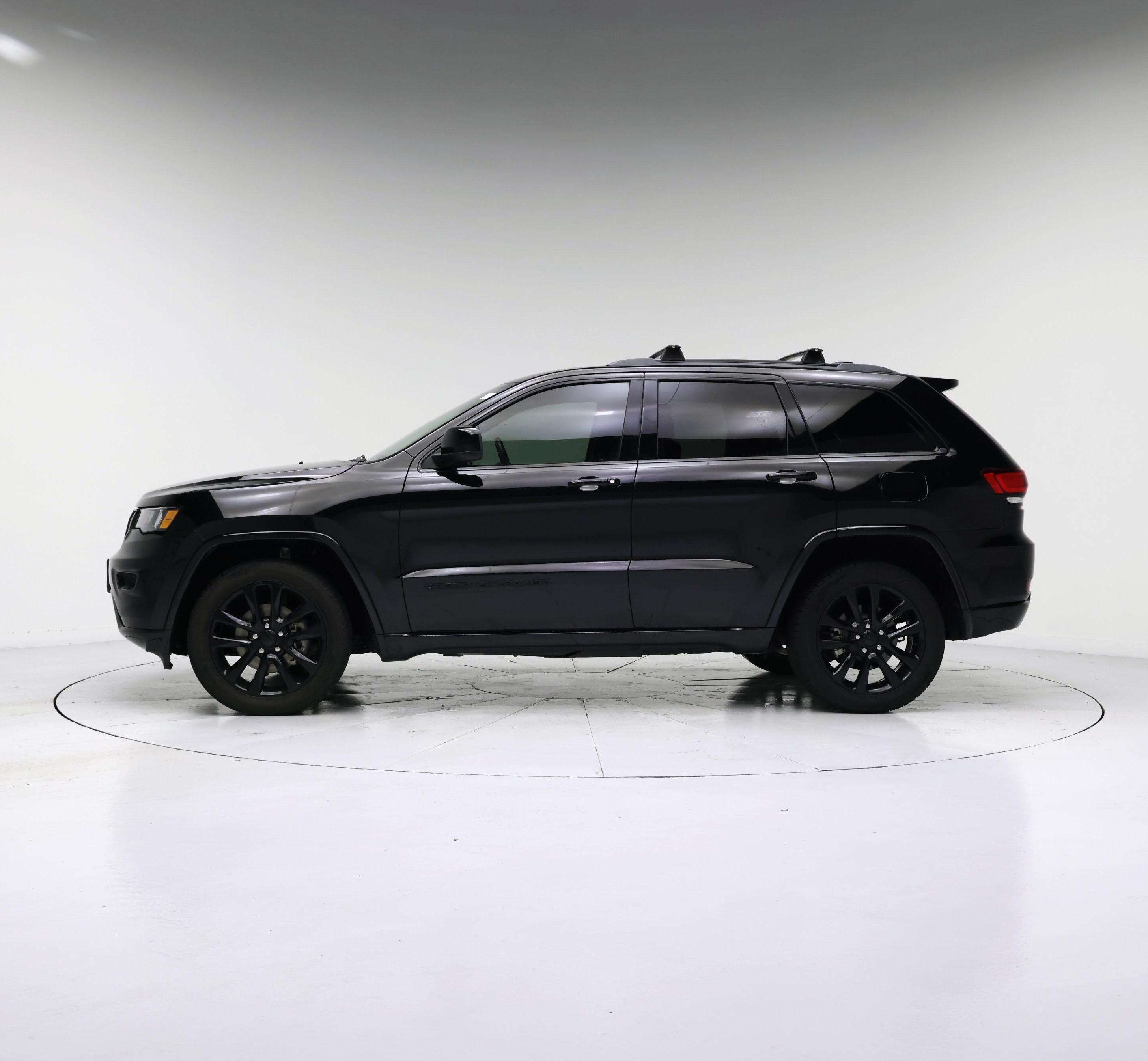 Thumbnail: 2020 Jeep Grand Cherokee - 3