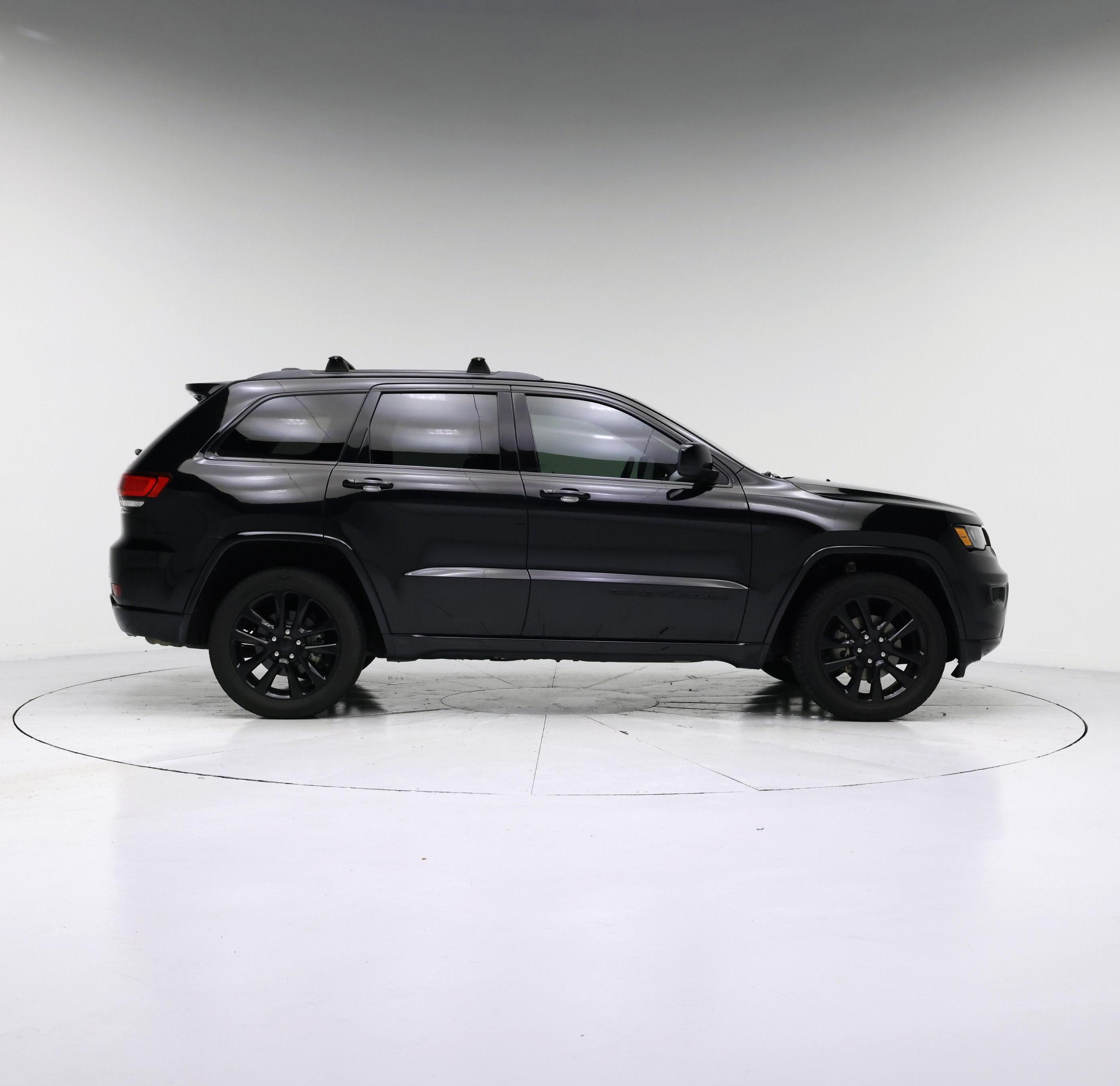 Thumbnail: 2020 Jeep Grand Cherokee - 7