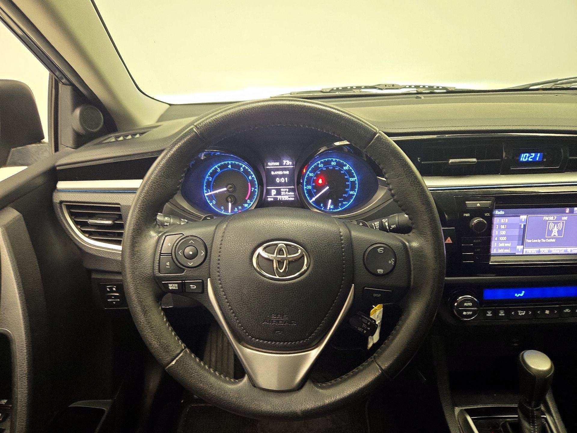 Thumbnail: 2015 Toyota Corolla - 10