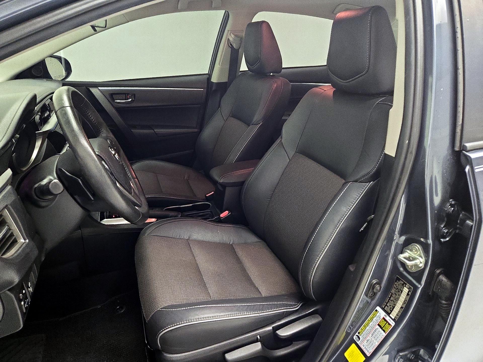 Thumbnail: 2015 Toyota Corolla - 11