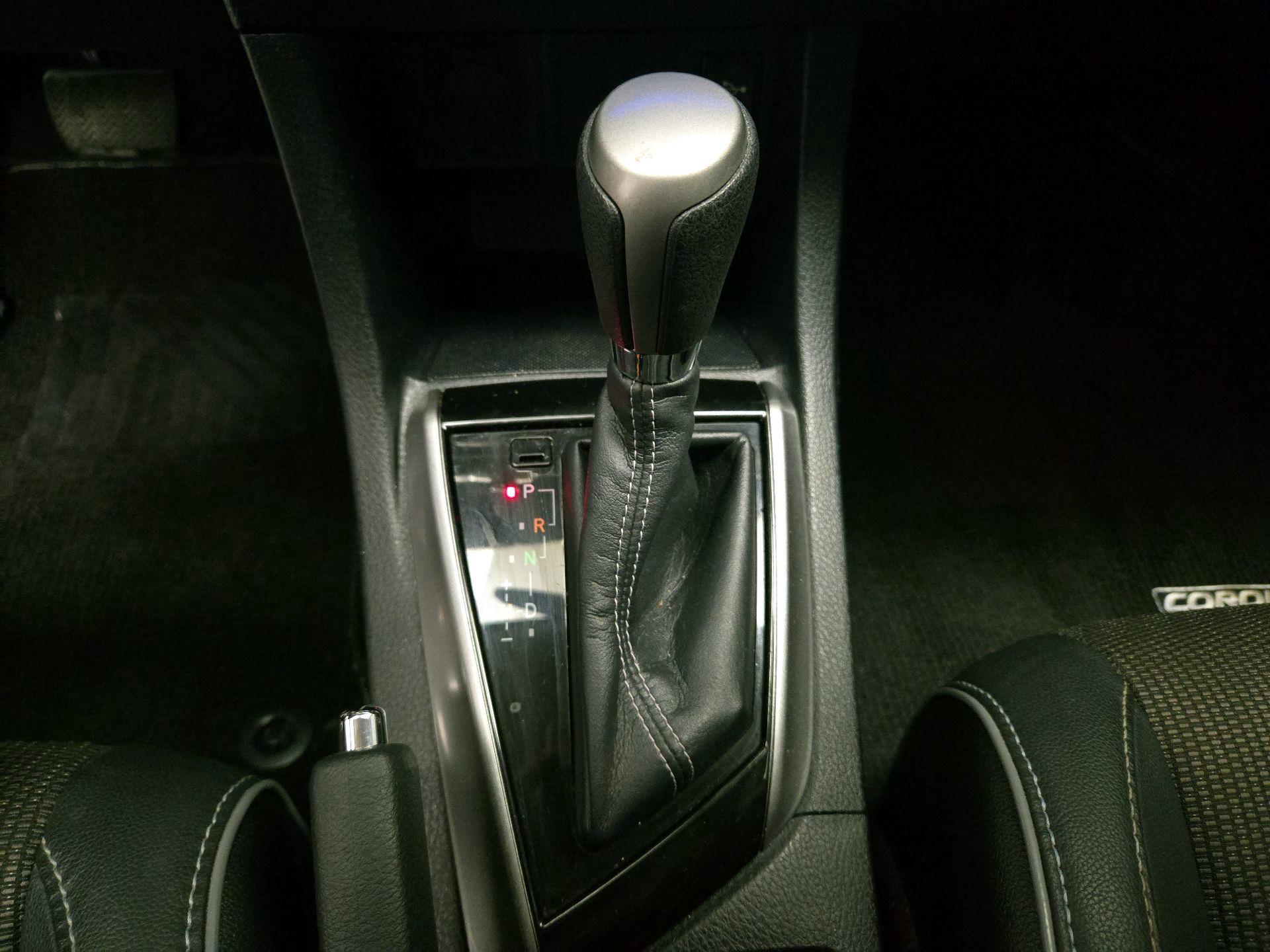 Thumbnail: 2015 Toyota Corolla - 17