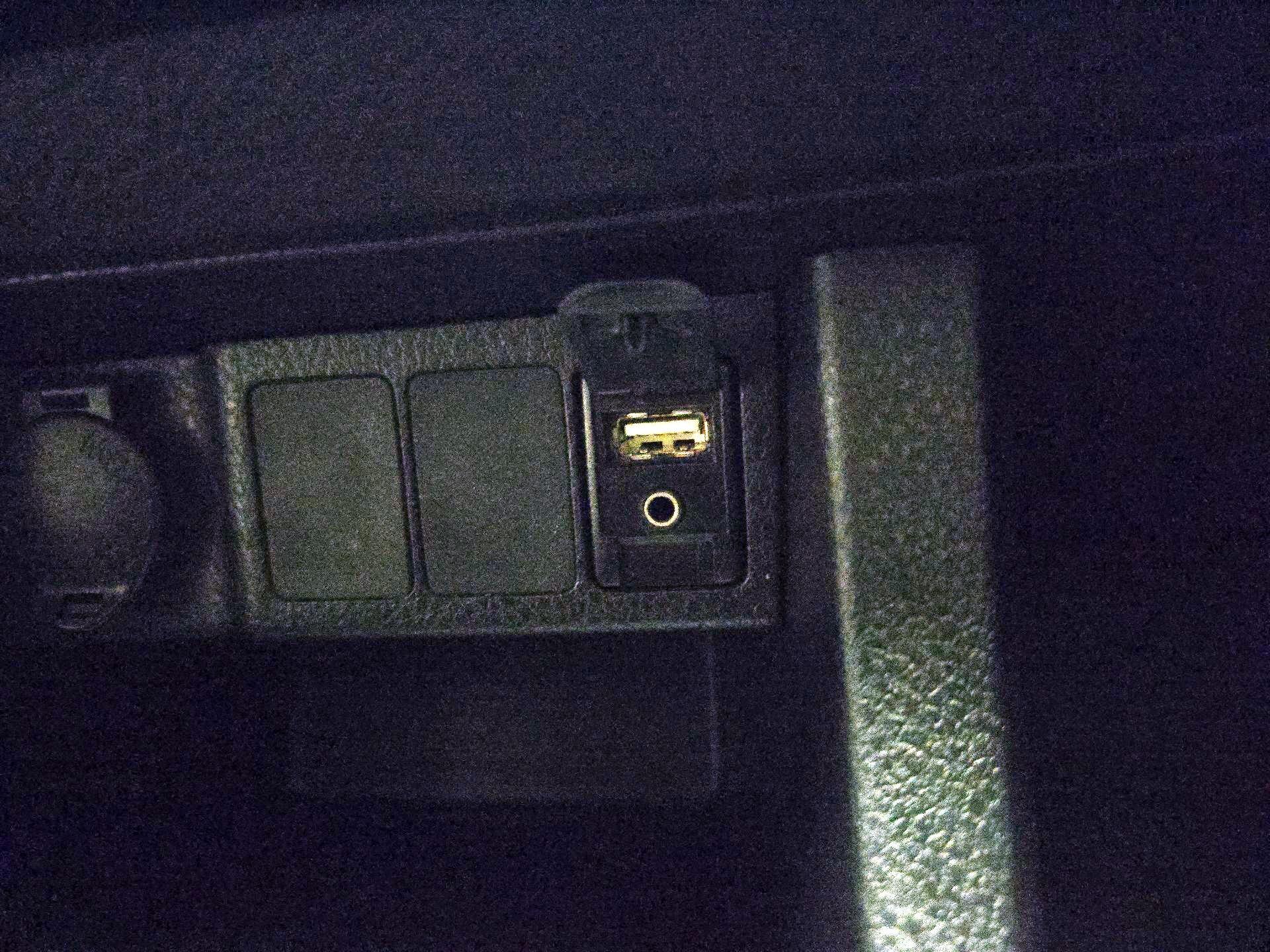 Thumbnail: 2015 Toyota Corolla - 18