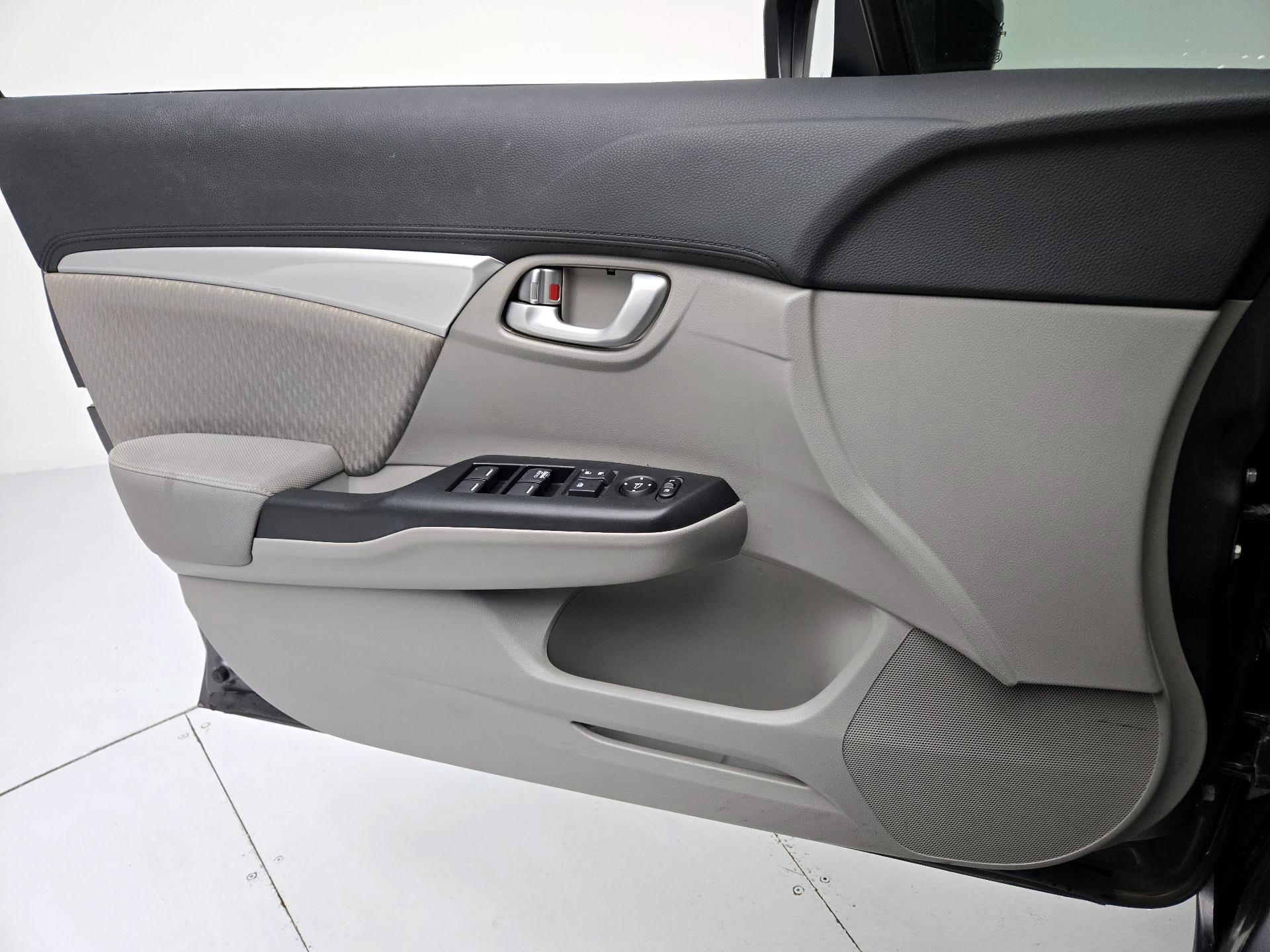 Thumbnail: 2015 Honda Civic - 12