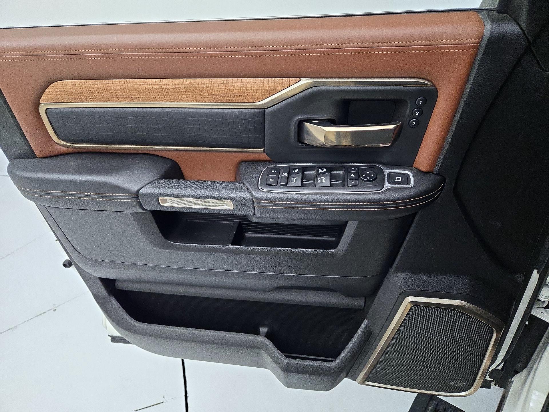Thumbnail: 2019 RAM 3500 - 10