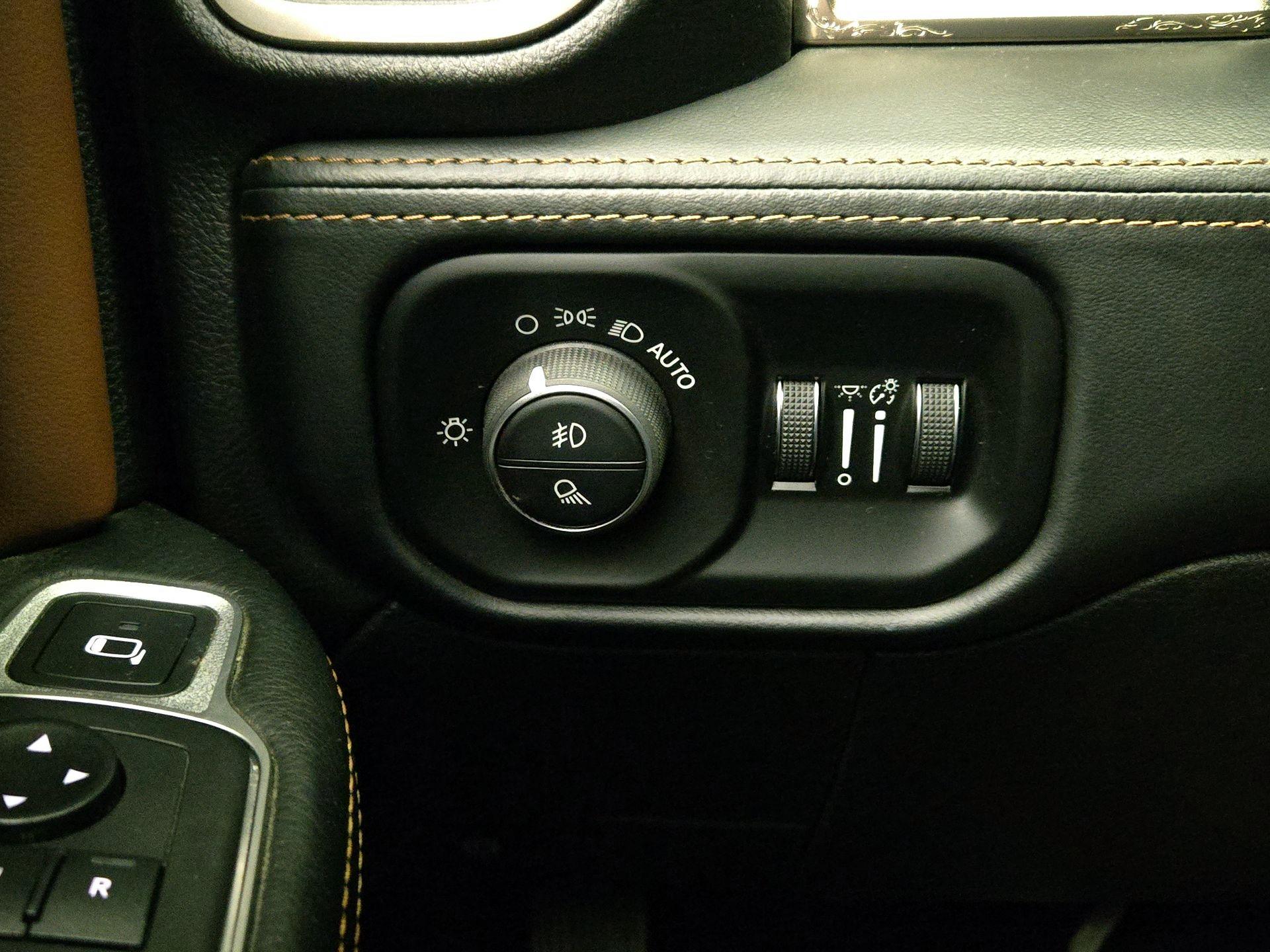 Thumbnail: 2019 RAM 3500 - 11