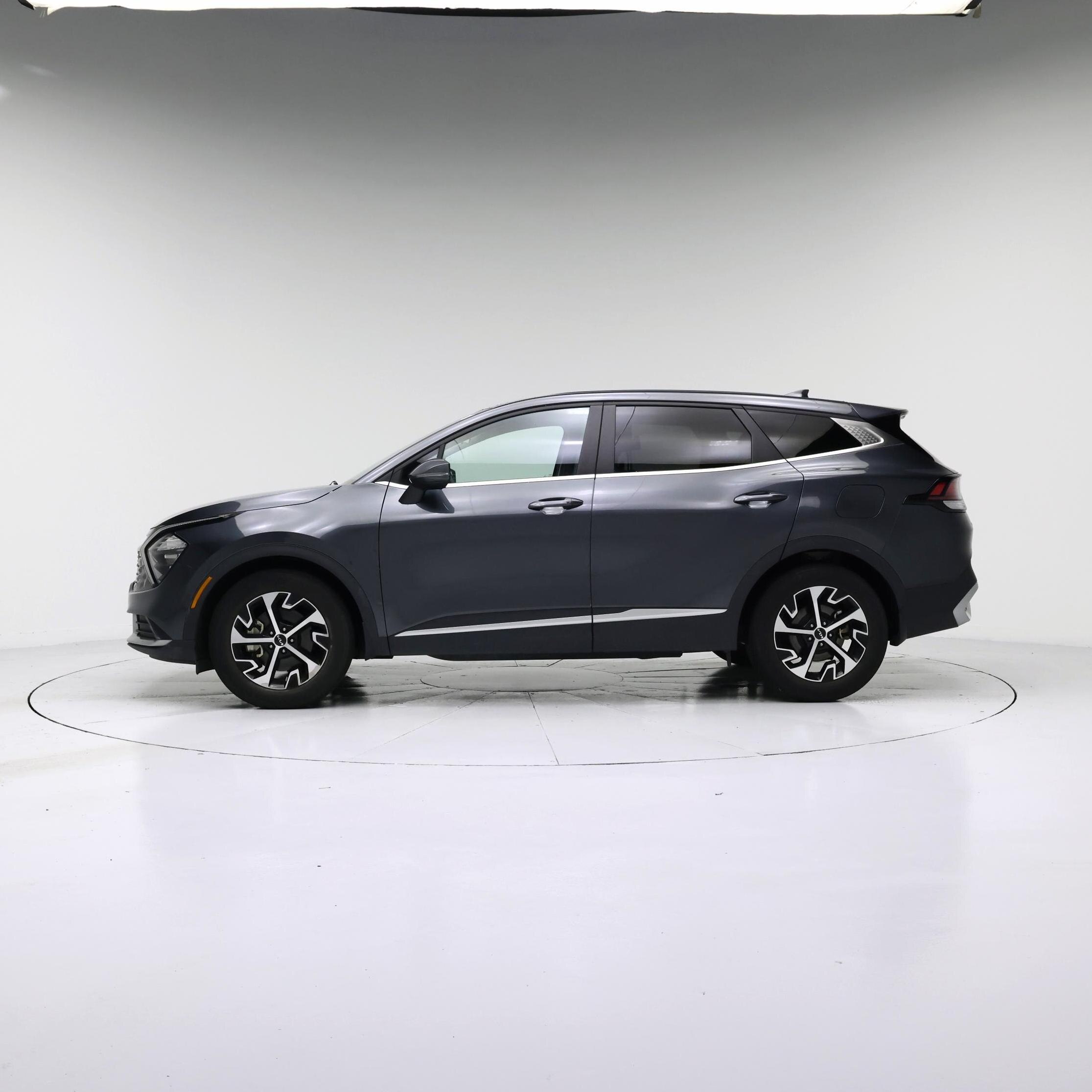 Thumbnail: 2023 Kia Sportage - 3