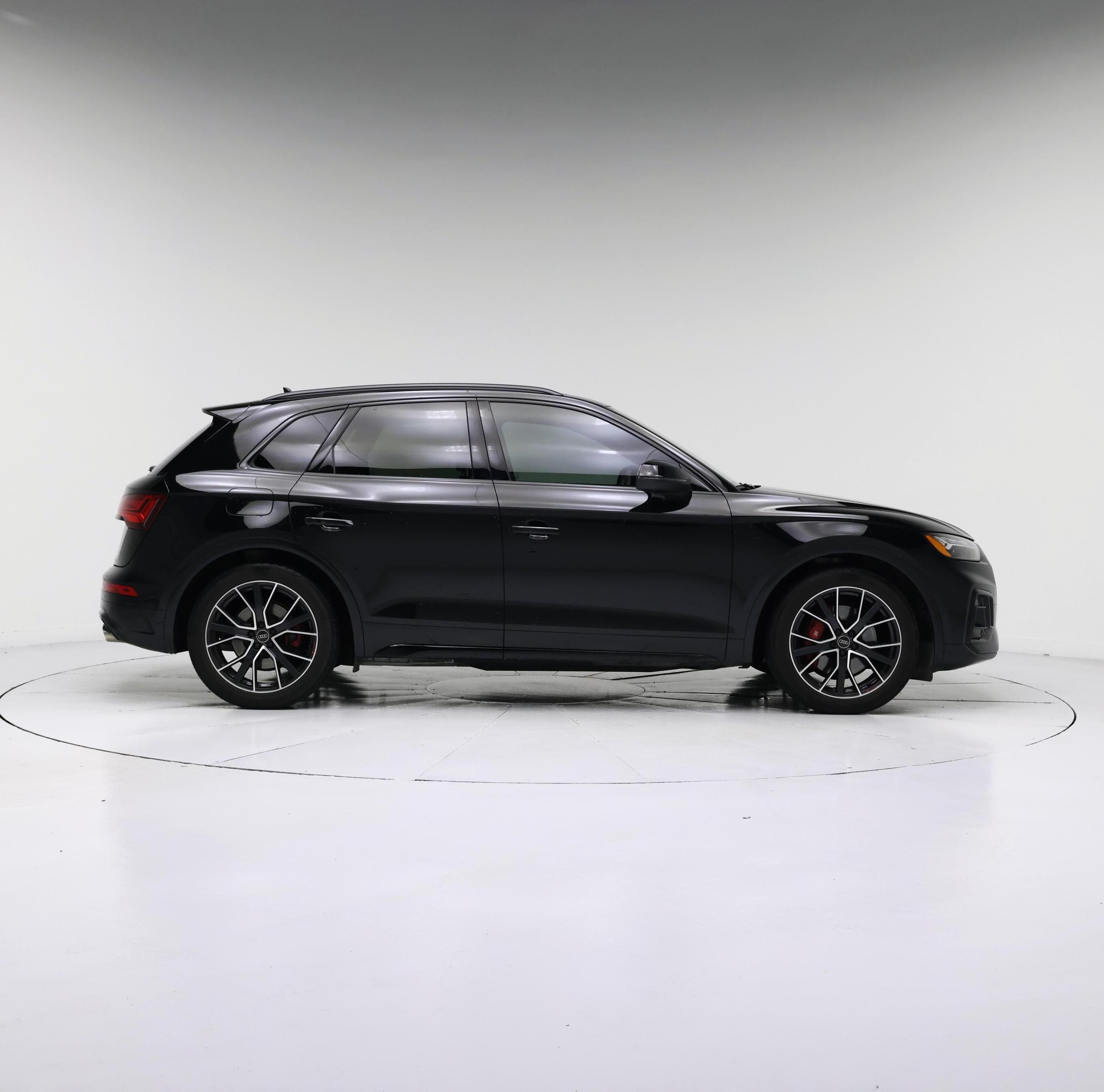 Thumbnail: 2025 Audi SQ5 - 7