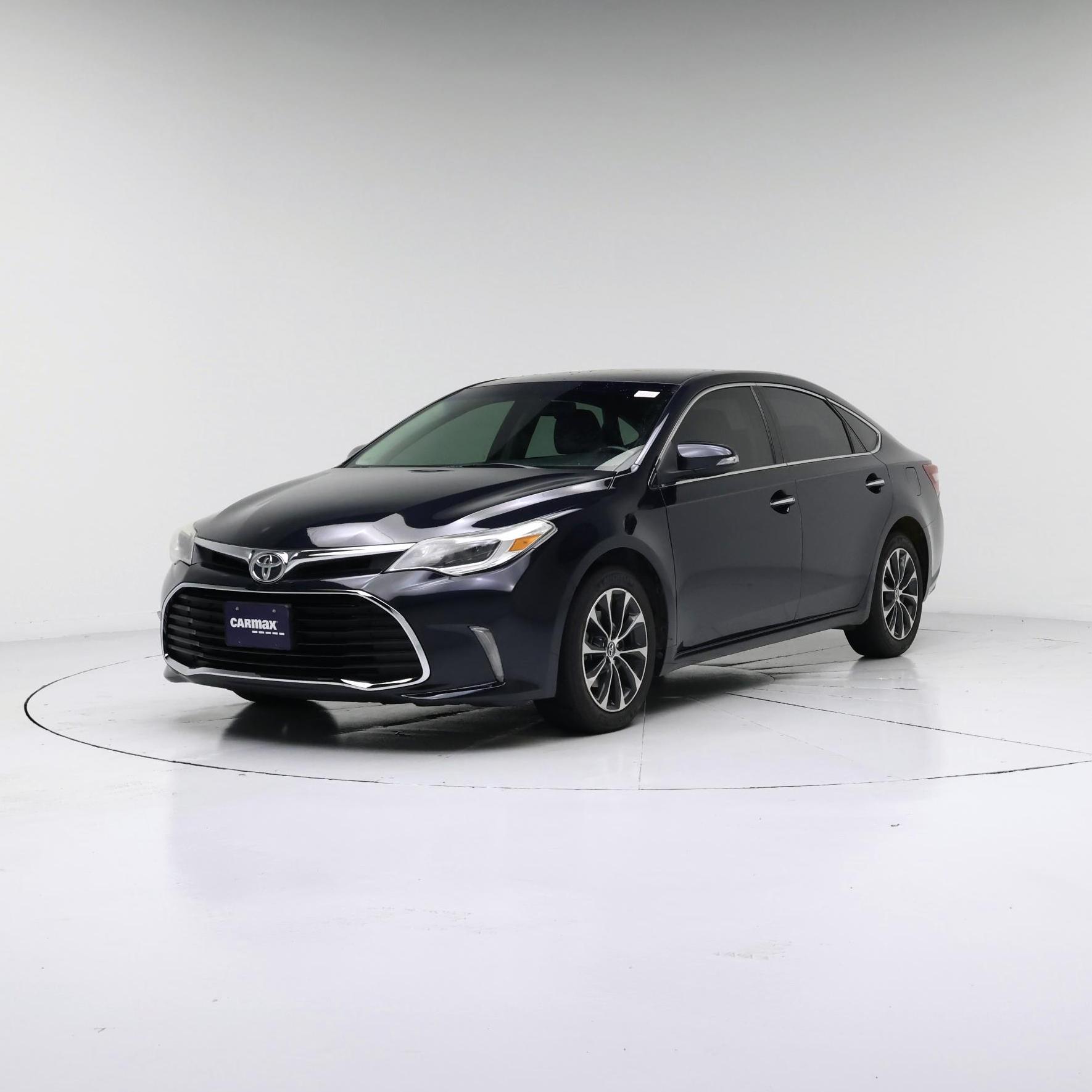 Thumbnail: 2016 Toyota Avalon - 4