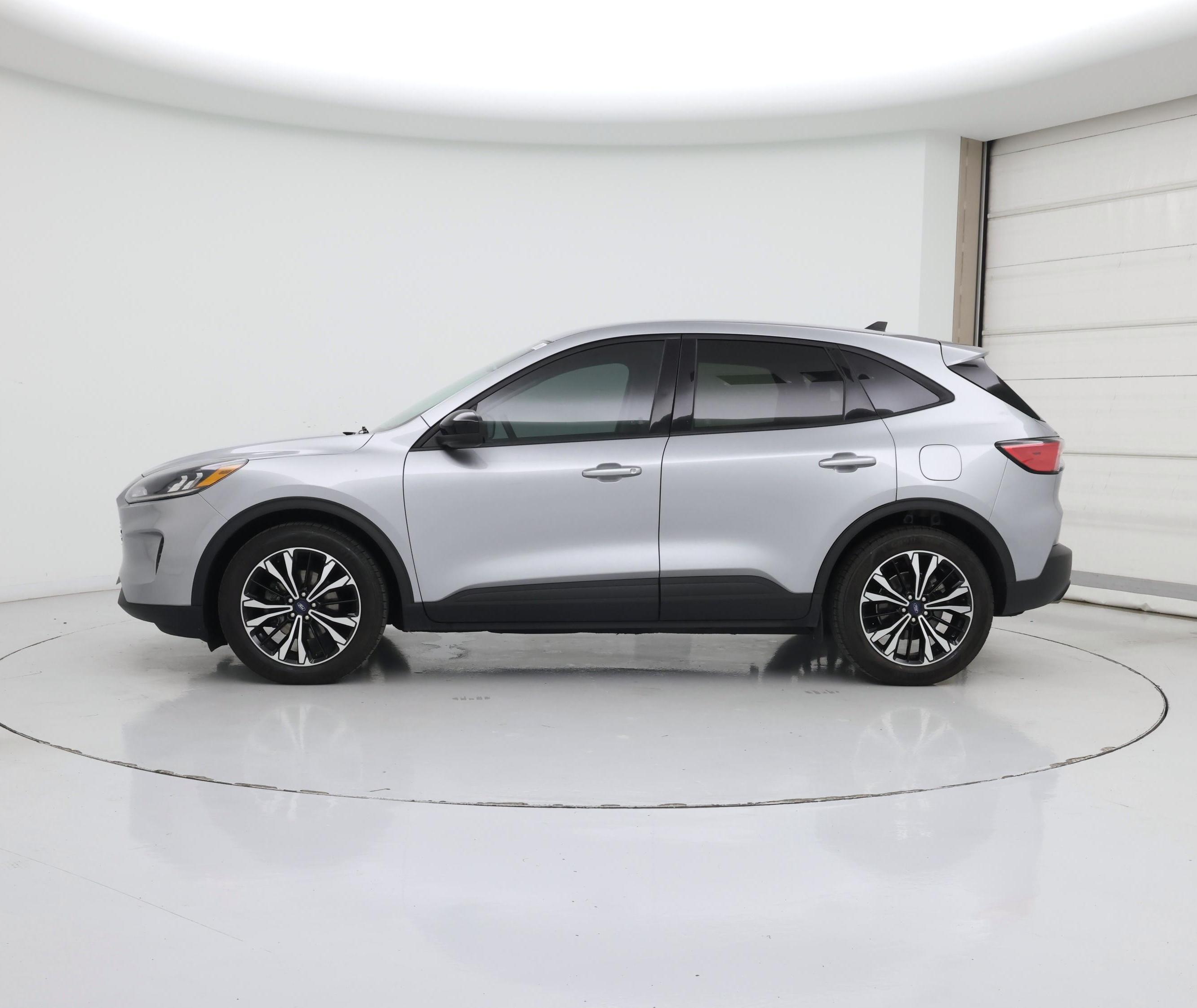 Thumbnail: 2021 Ford Escape - 3