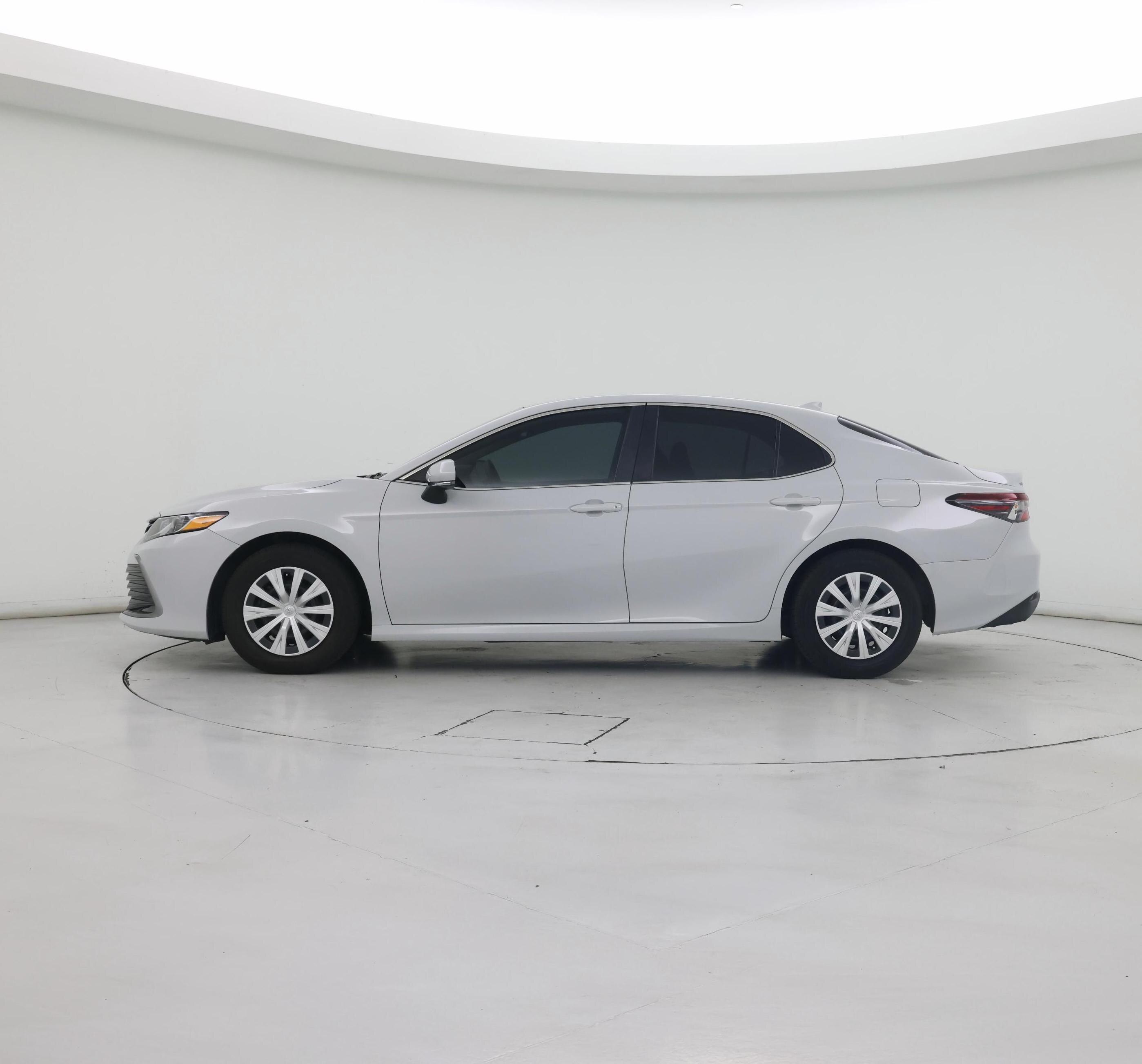 Thumbnail: 2022 Toyota Camry - 3