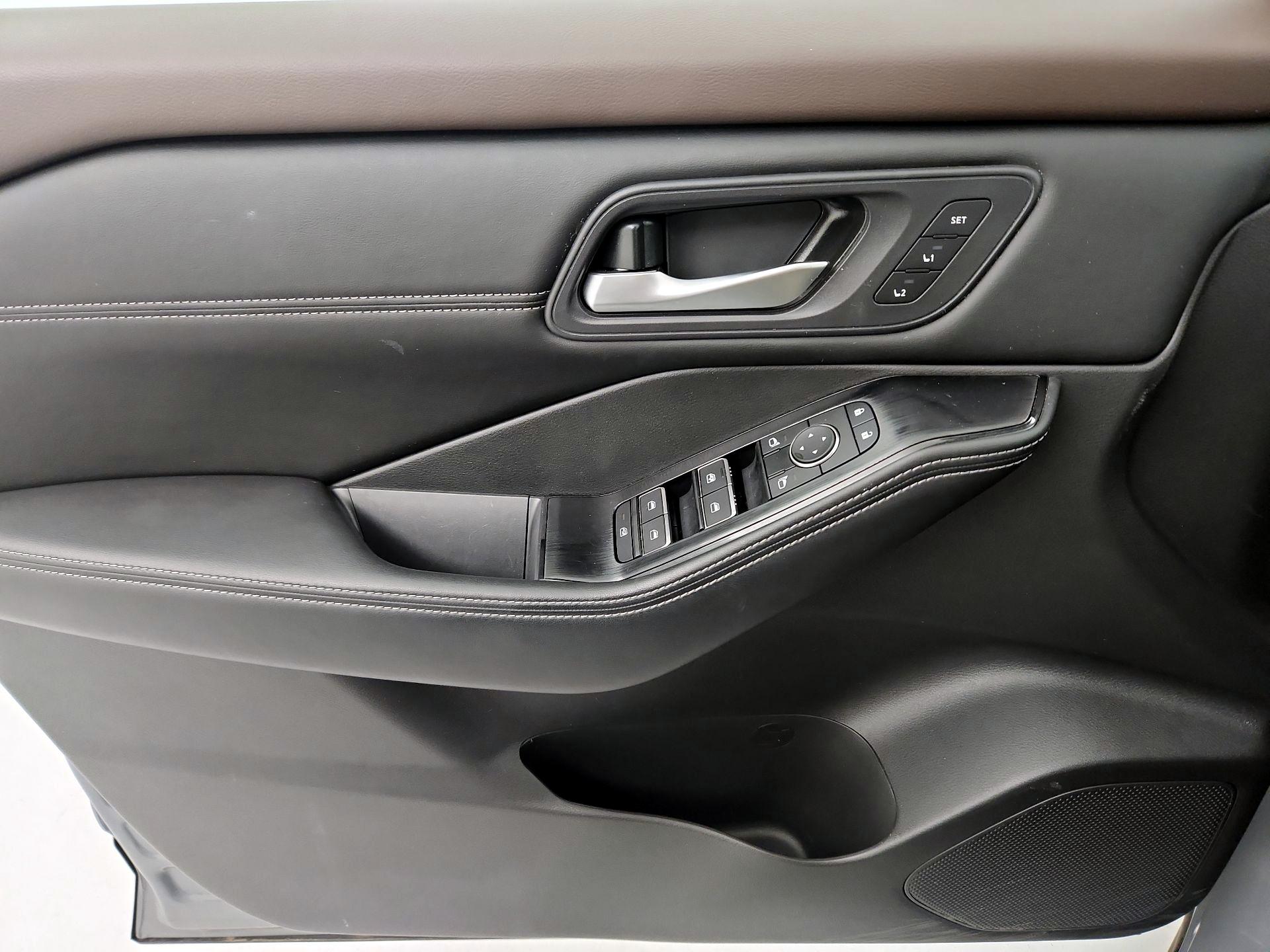 Thumbnail: 2023 Nissan Rogue - 12