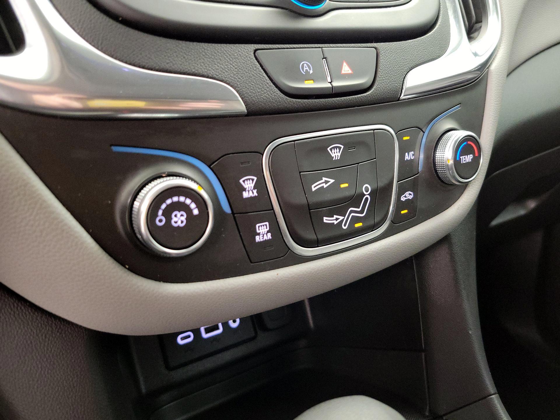 Thumbnail: 2022 Chevrolet Equinox - 16