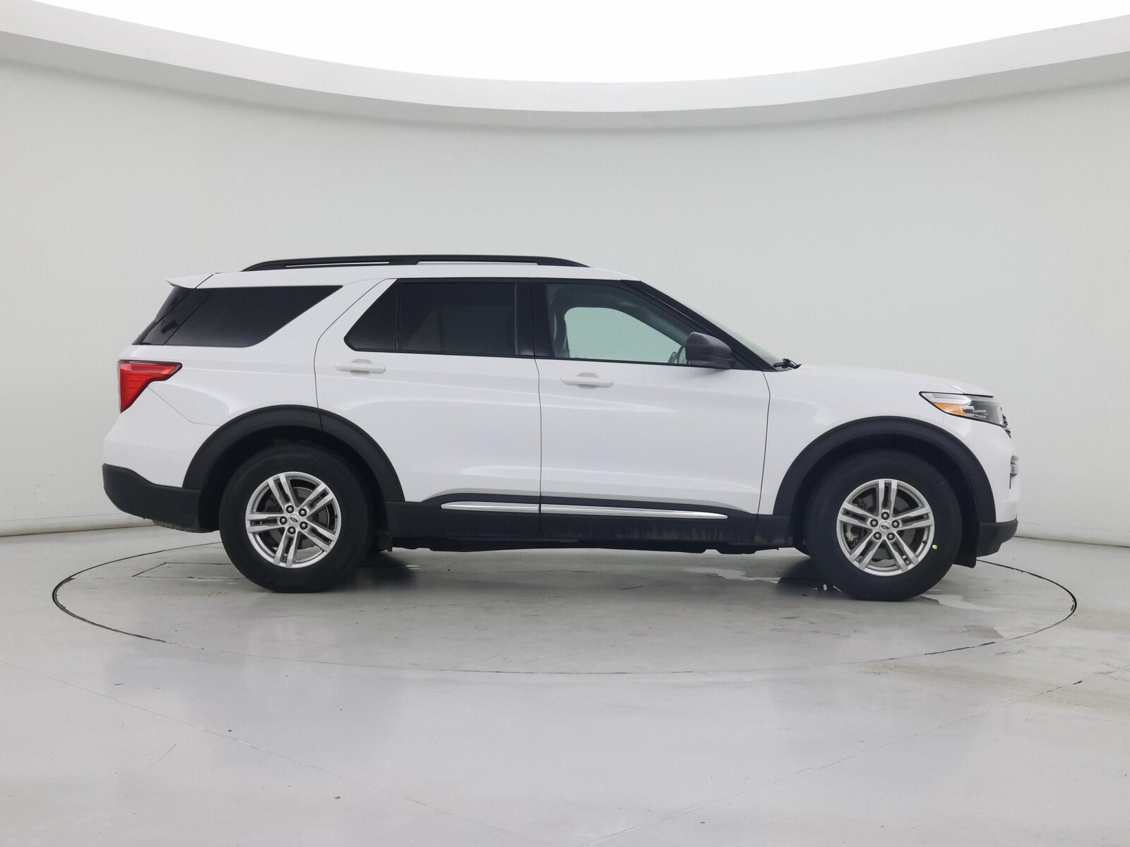 2021 Ford Explorer XLT - Photo 8