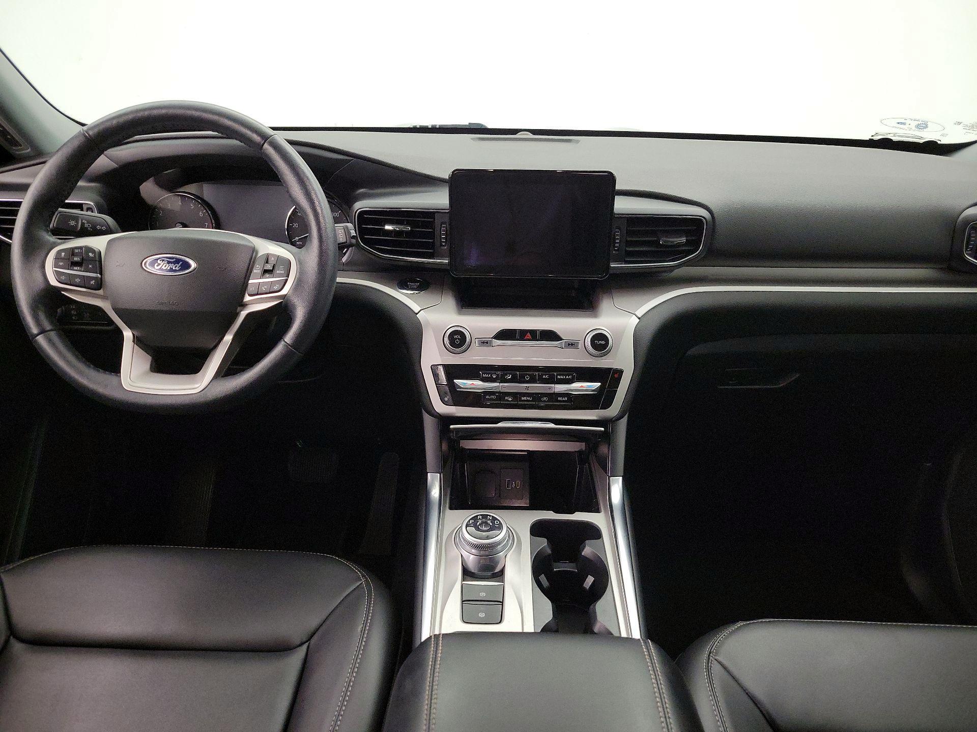 Thumbnail: 2022 Ford Explorer - 9