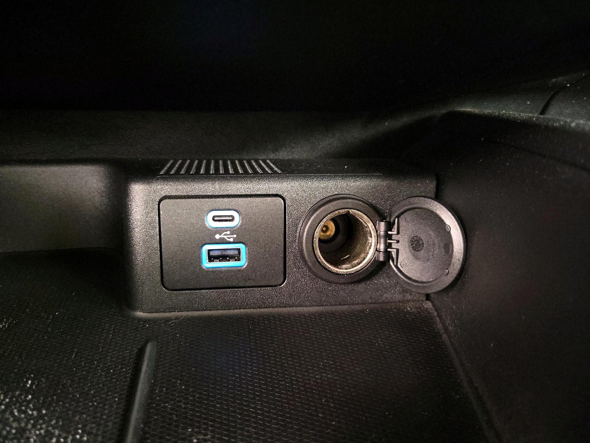 Thumbnail: 2022 Ford Escape - 18