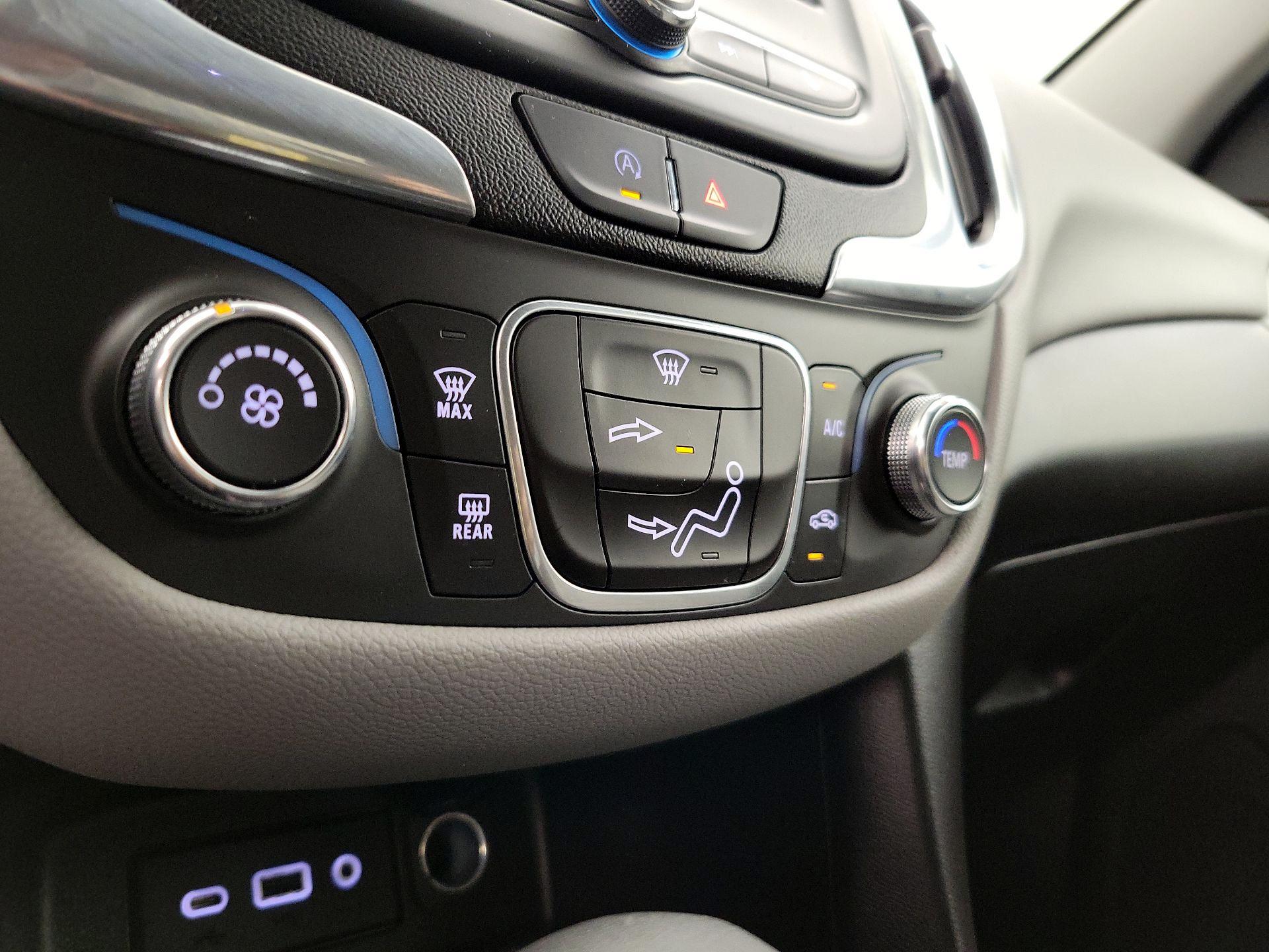 Thumbnail: 2022 Chevrolet Equinox - 16