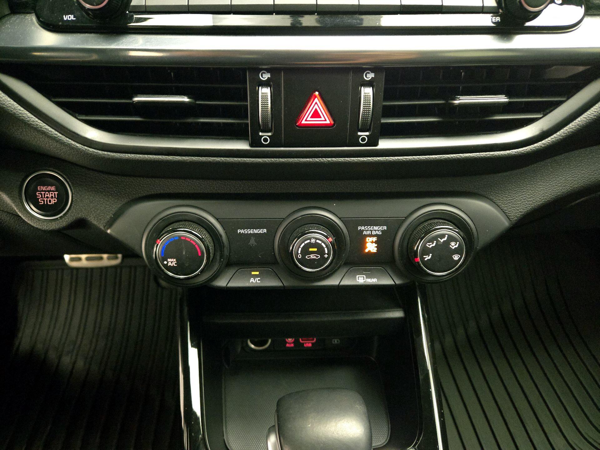 Thumbnail: 2021 Kia Forte - 15