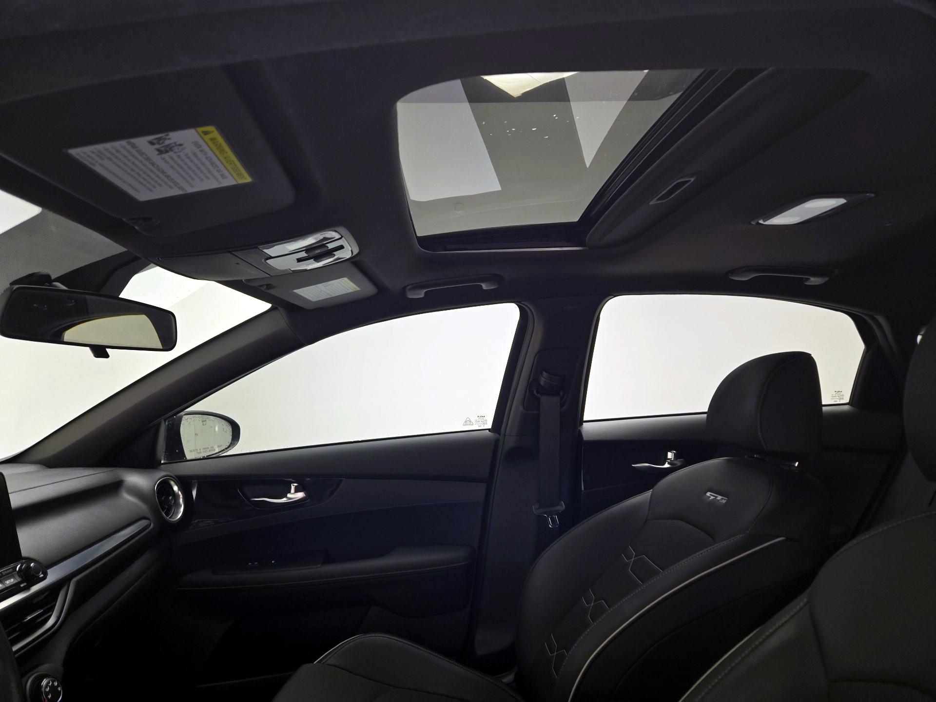 Thumbnail: 2021 Kia Forte - 18