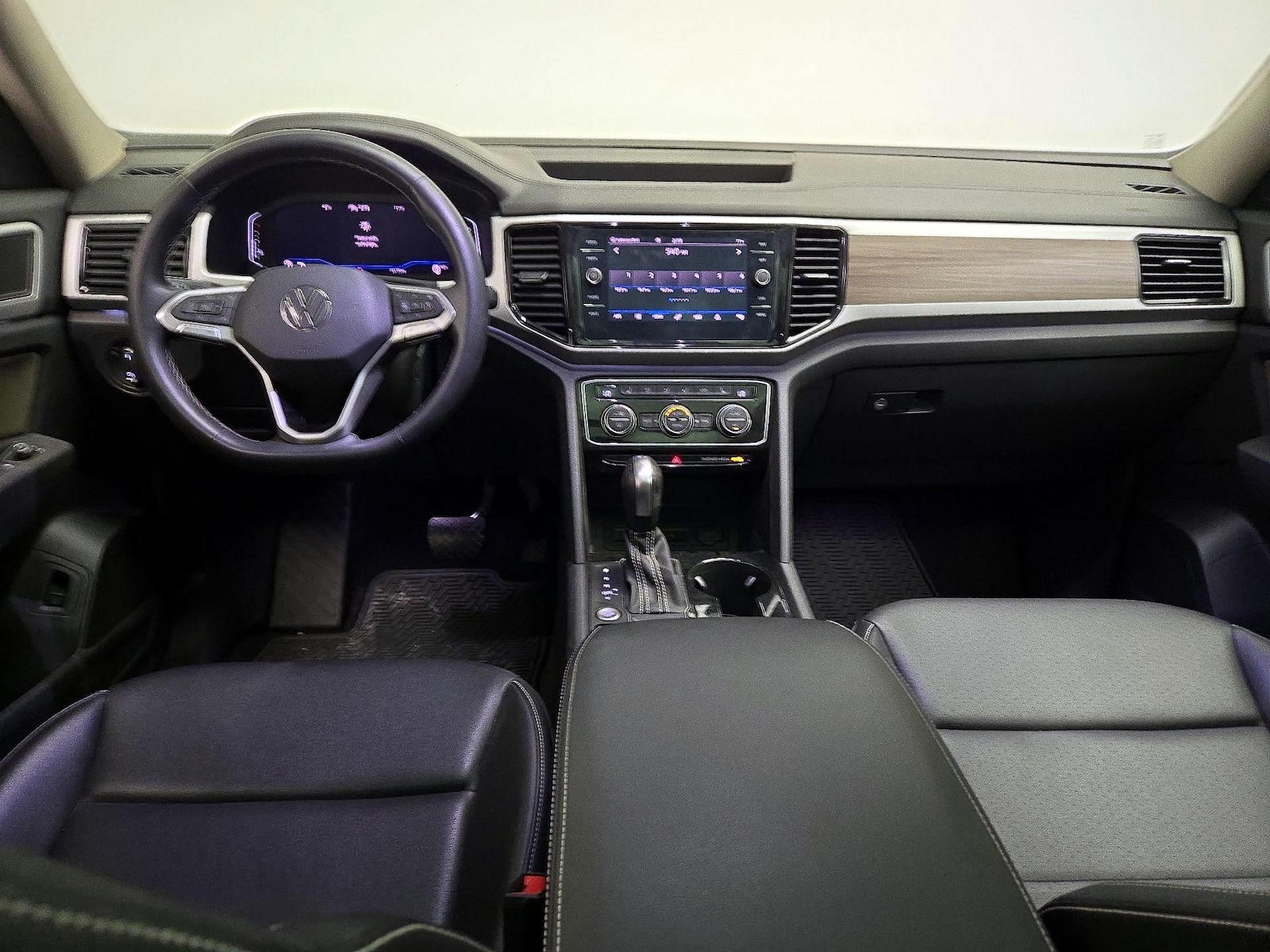 2021 Volkswagen Atlas SEL - Photo 10
