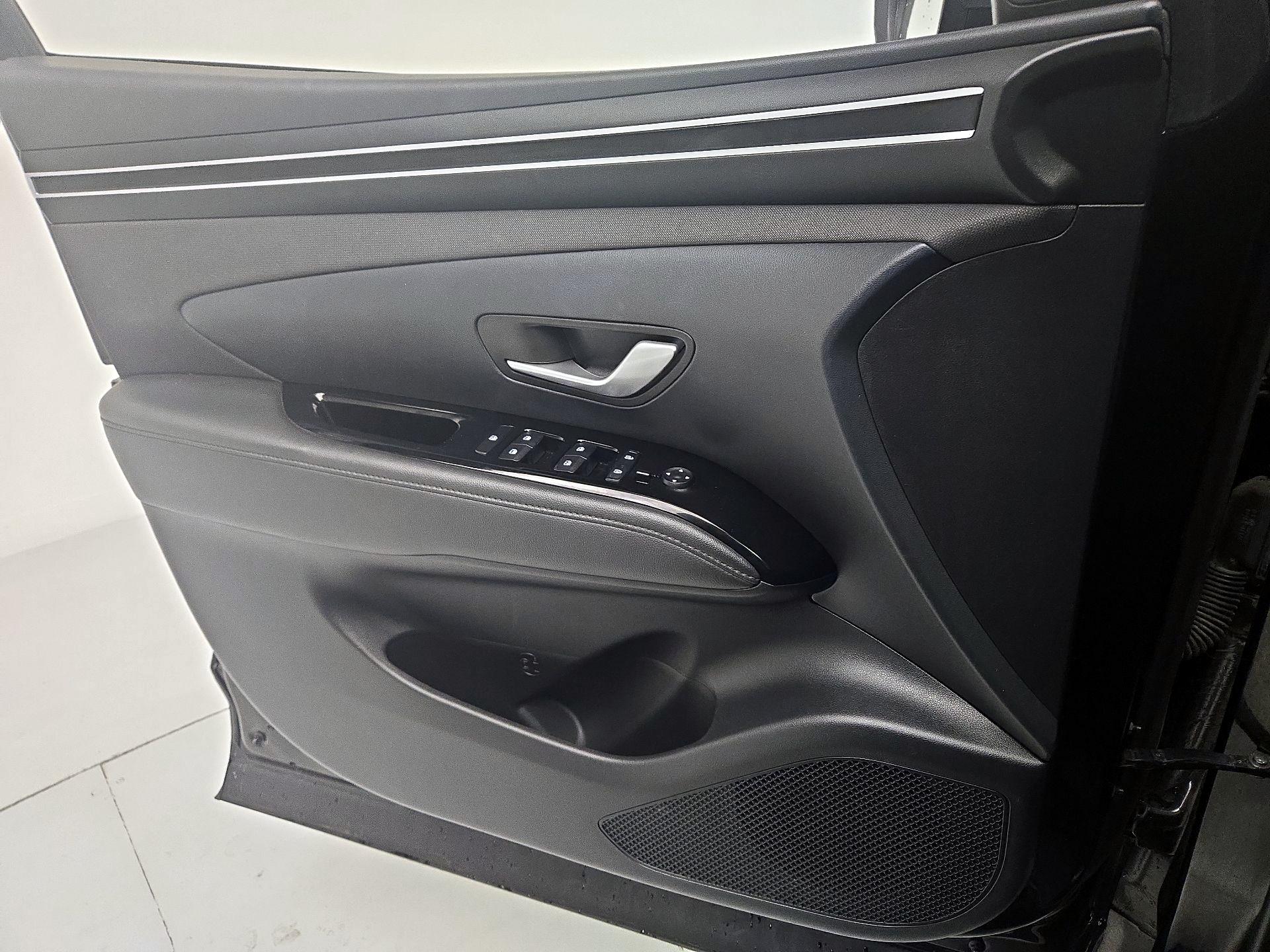 Thumbnail: 2022 Hyundai Tucson - 12