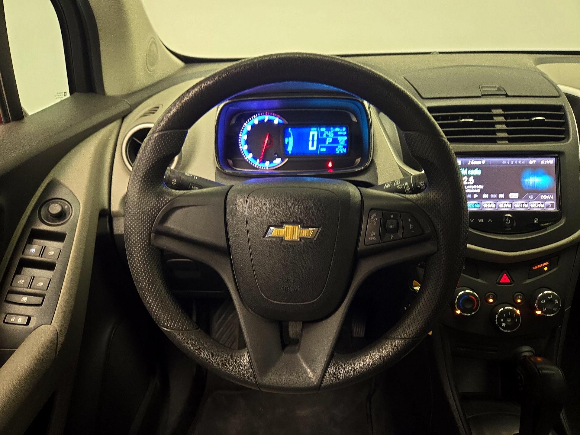 Thumbnail: 2016 Chevrolet Trax - 10