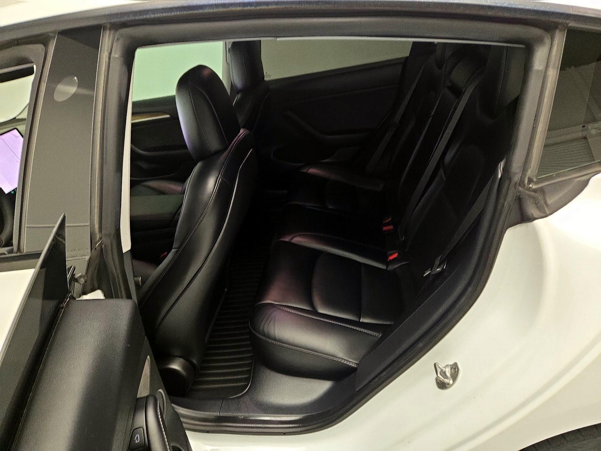 Thumbnail: 2021 Tesla Model 3 - 19