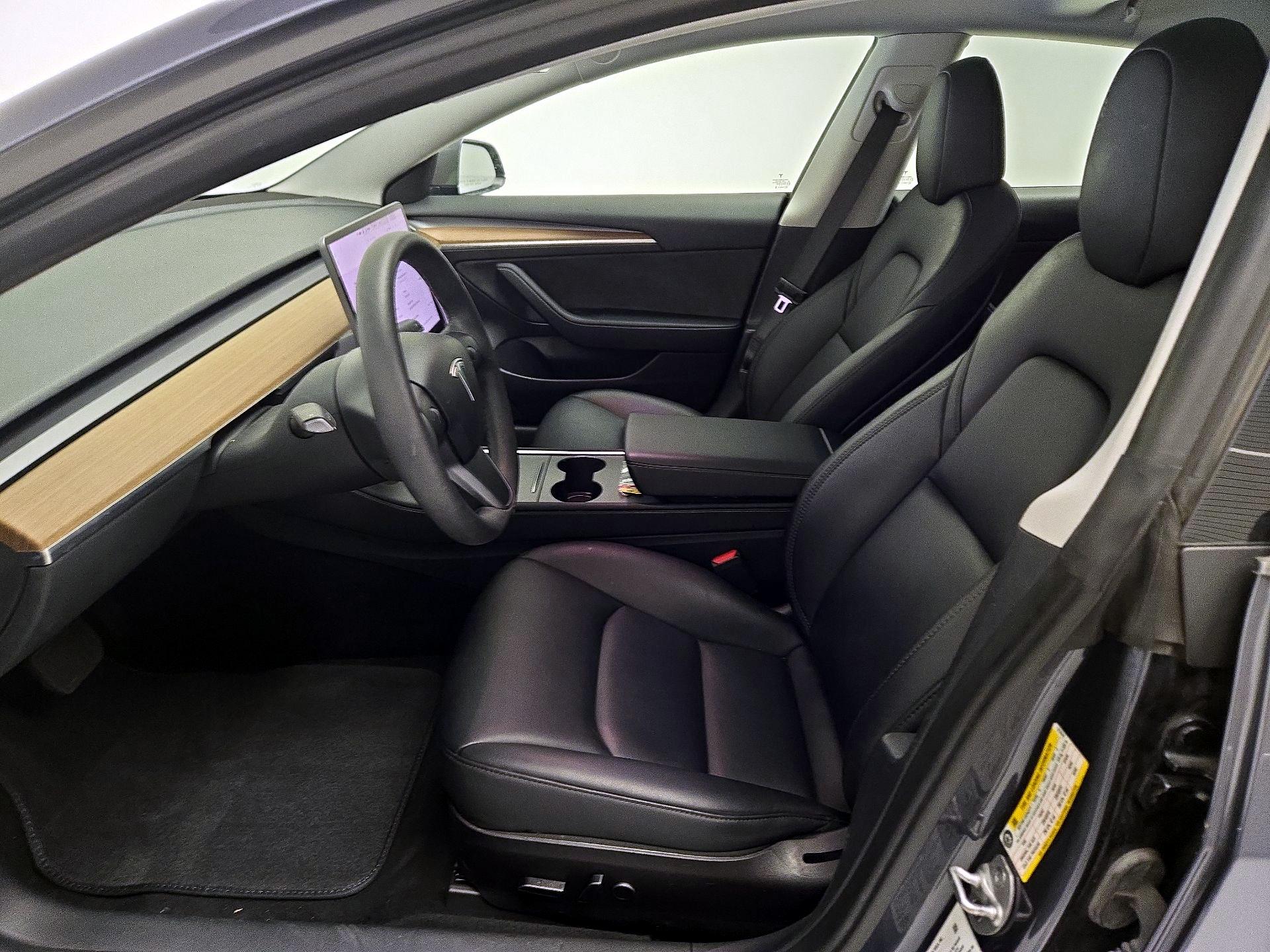 Thumbnail: 2023 Tesla Model 3 - 11