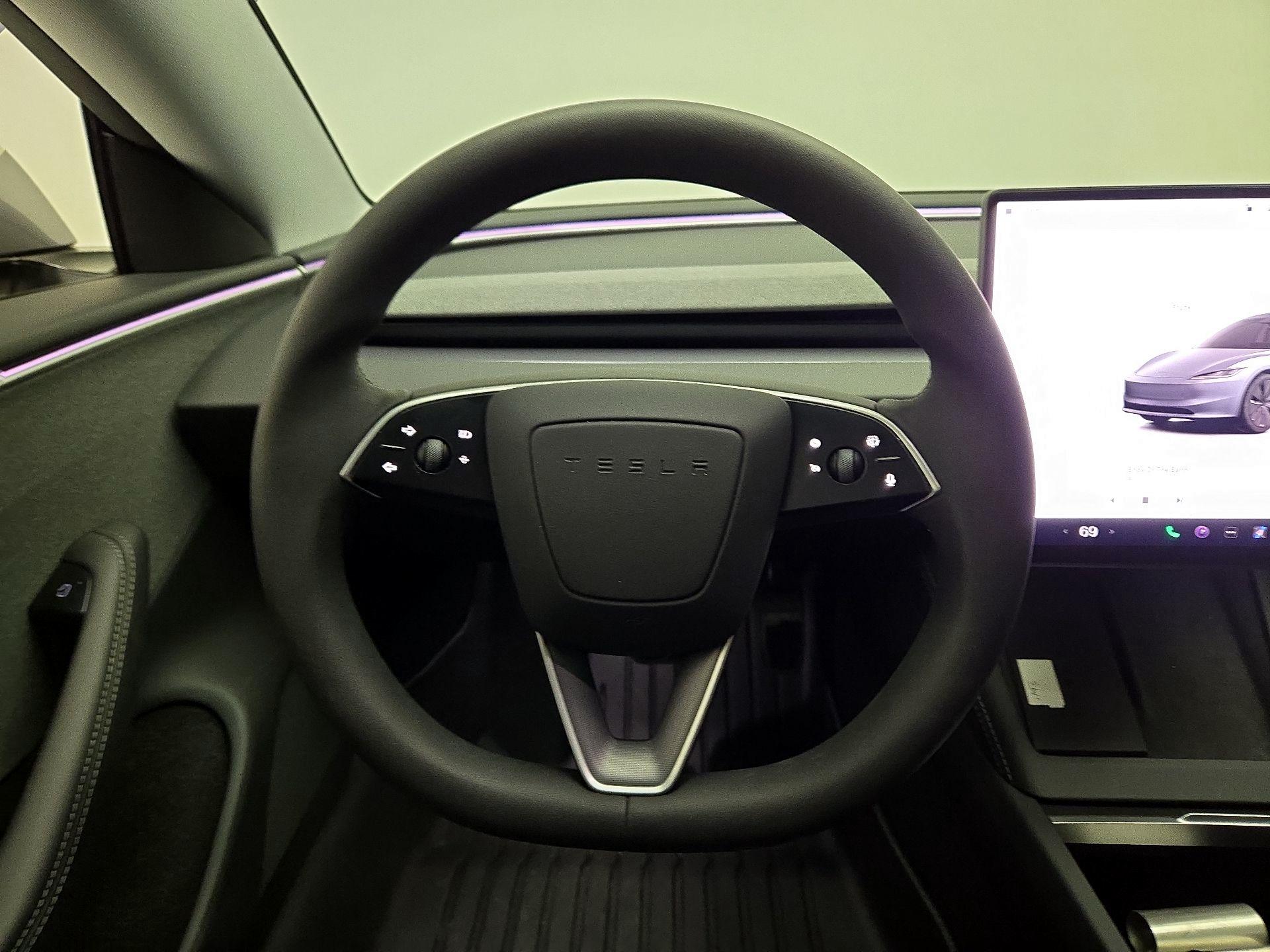 Thumbnail: 2025 Tesla Model 3 - 10