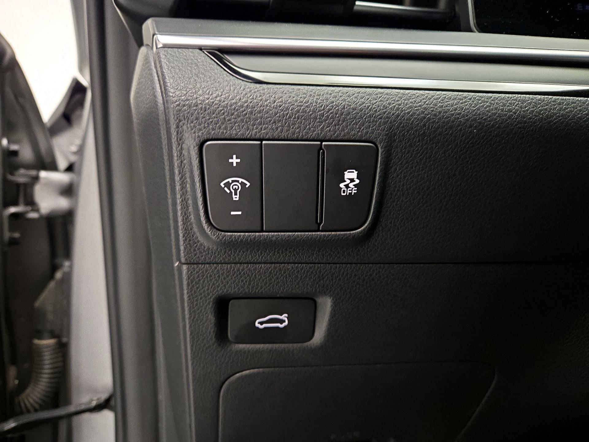 Thumbnail: 2025 Kia K5 - 13