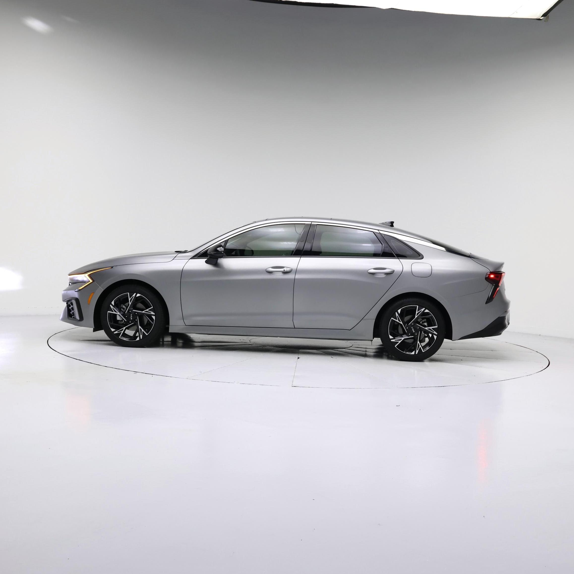 Thumbnail: 2025 Kia K5 - 3