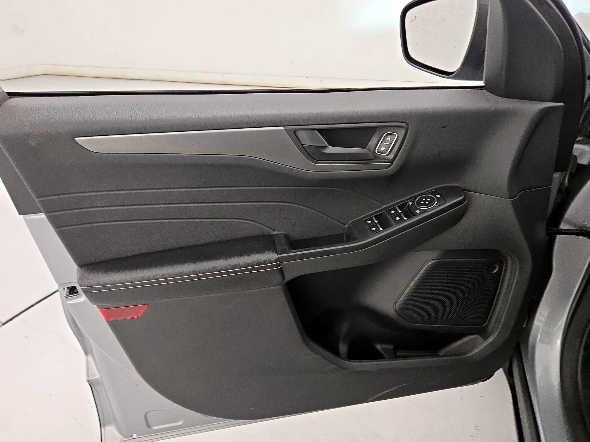 Thumbnail: 2023 Ford Escape - 12