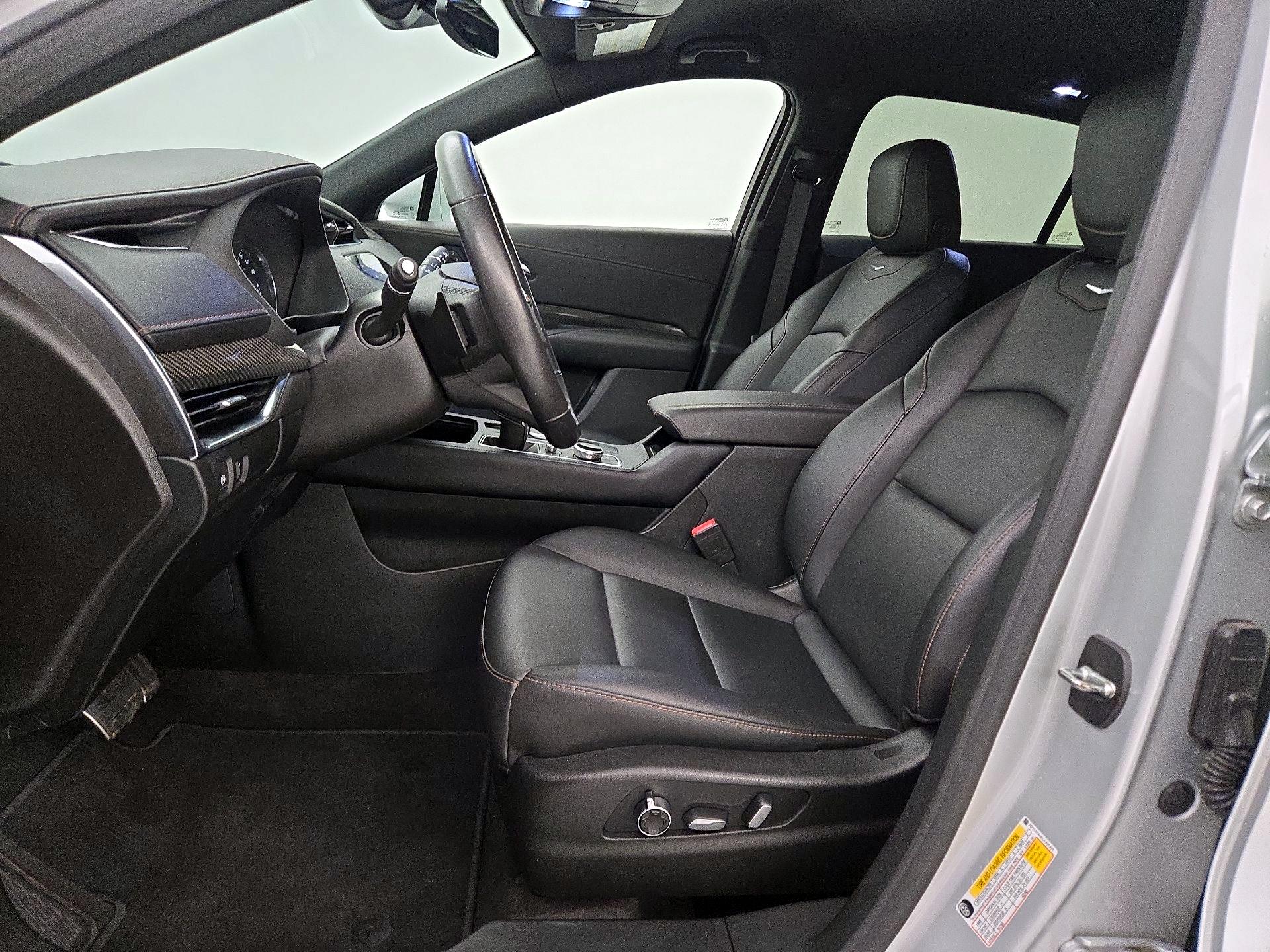 Thumbnail: 2020 Cadillac XT4 - 11